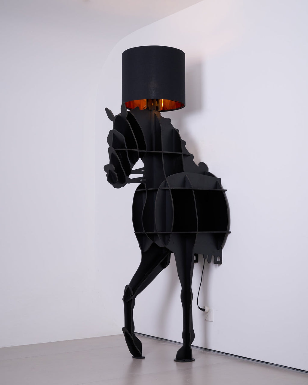 CAMBRIDGE EQUESTRIAN FLOOR LIGHT