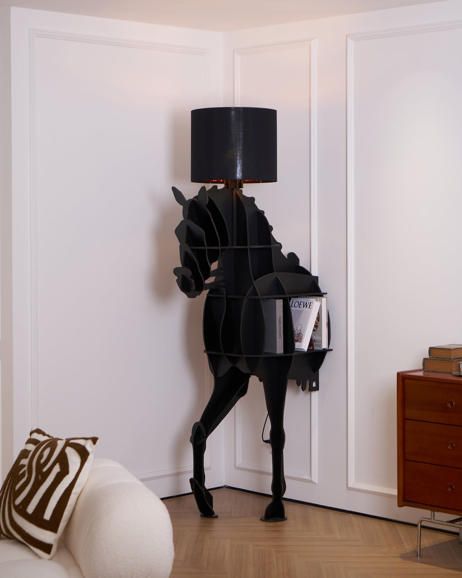 CAMBRIDGE EQUESTRIAN FLOOR LIGHT