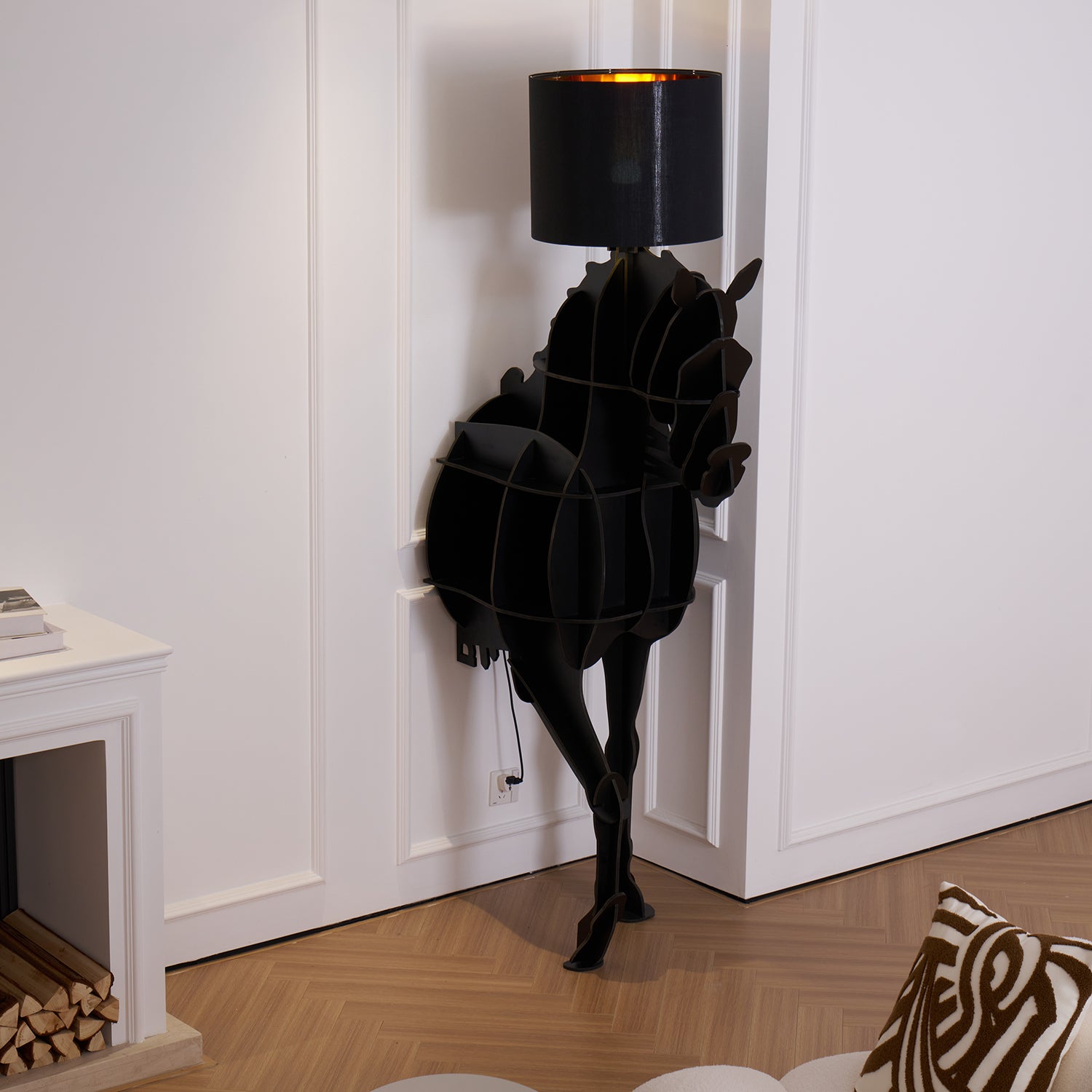 CAMBRIDGE EQUESTRIAN FLOOR LIGHT