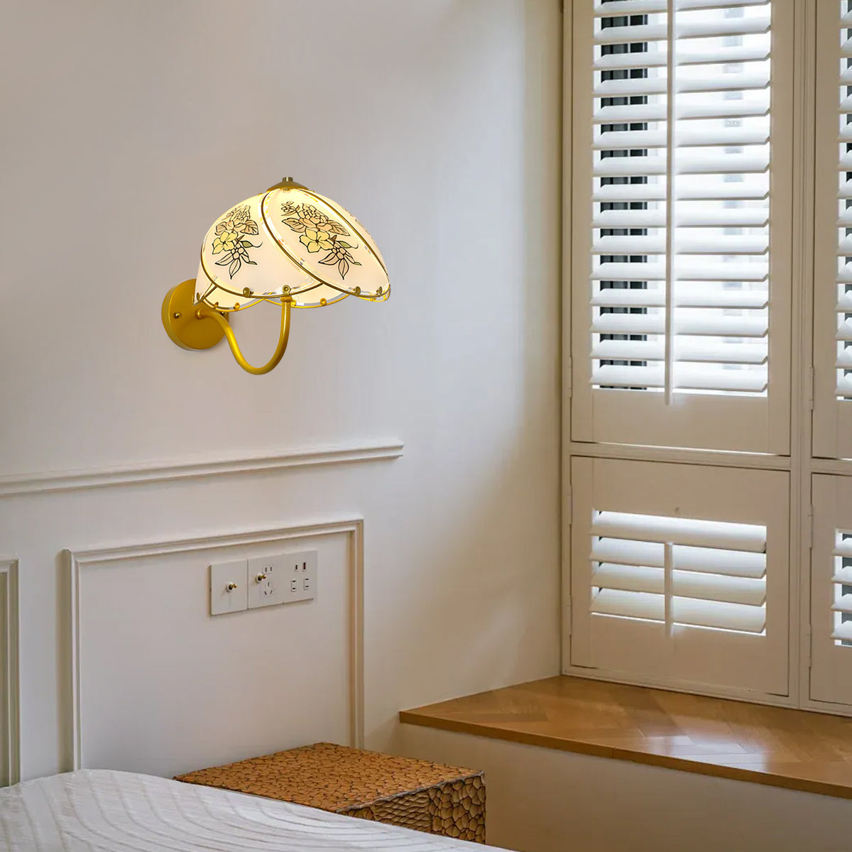CARLETON FLORAL MURANO GLASS WALL SCONCE