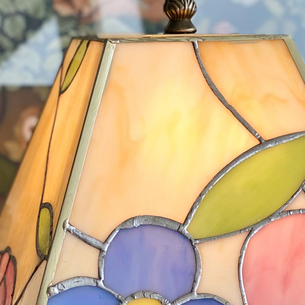 CHARLESTON STAINED GLASS ILLUMINATION LAMP