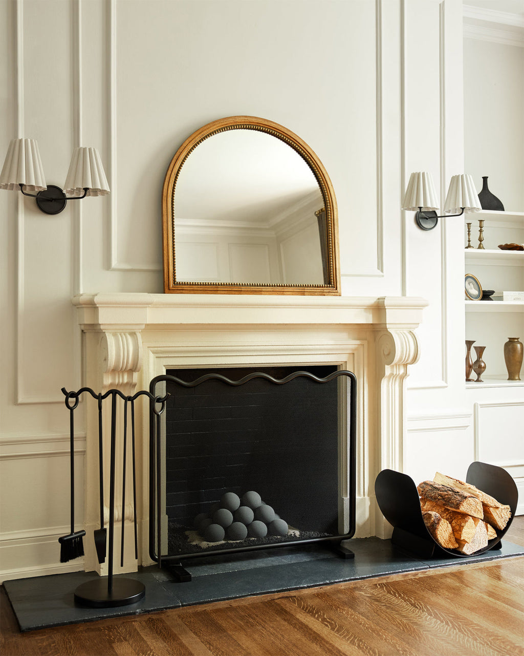 Ravenswood Vintage Lantern Wall Fixture