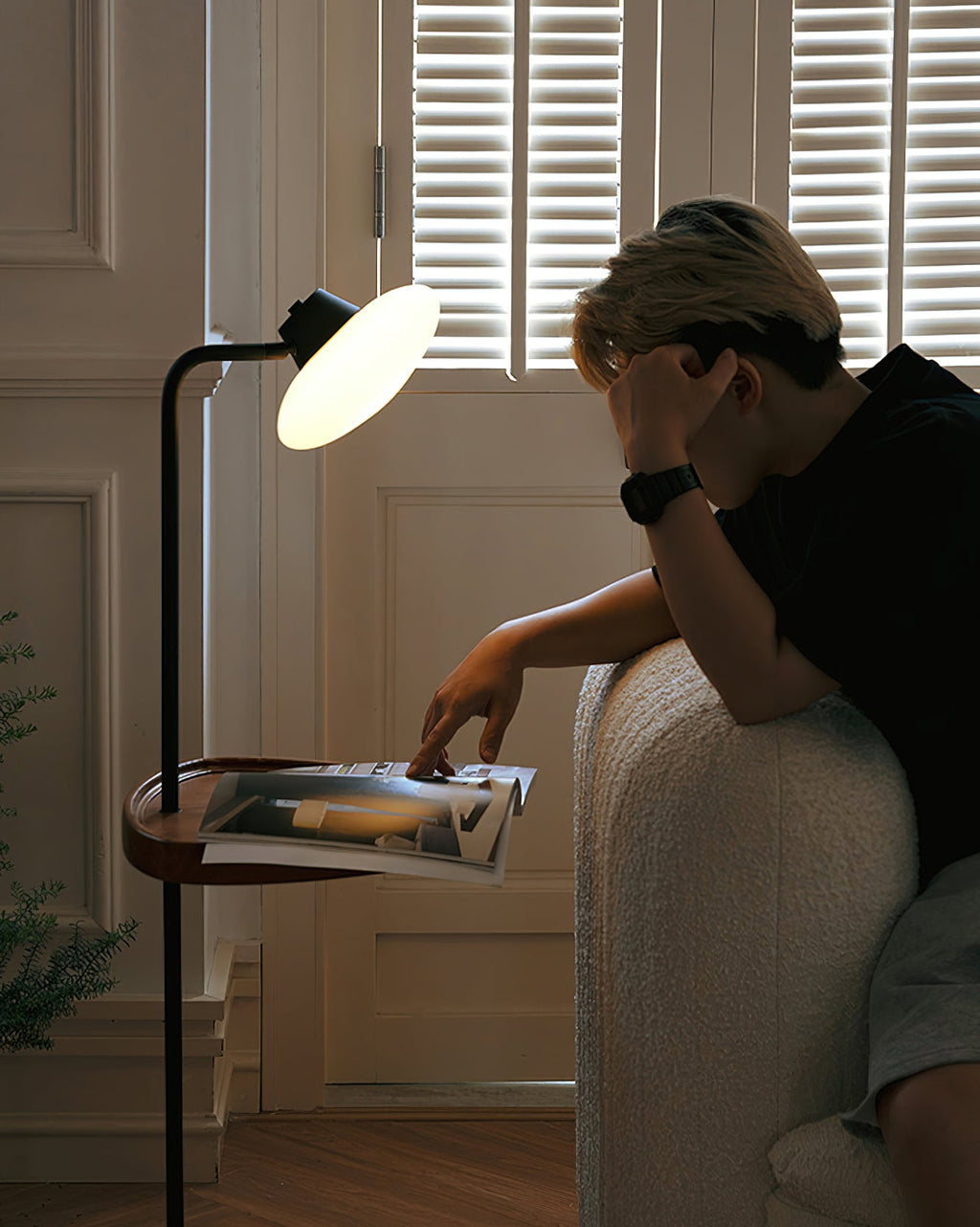 FENWICK TAPERED SHADE FLOOR ILLUMINATOR