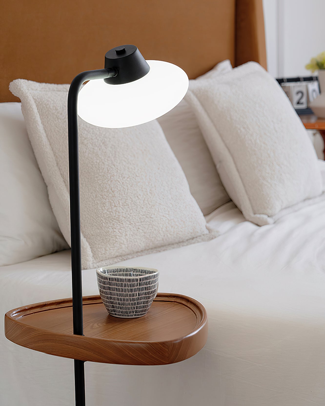 FENWICK TAPERED SHADE FLOOR ILLUMINATOR