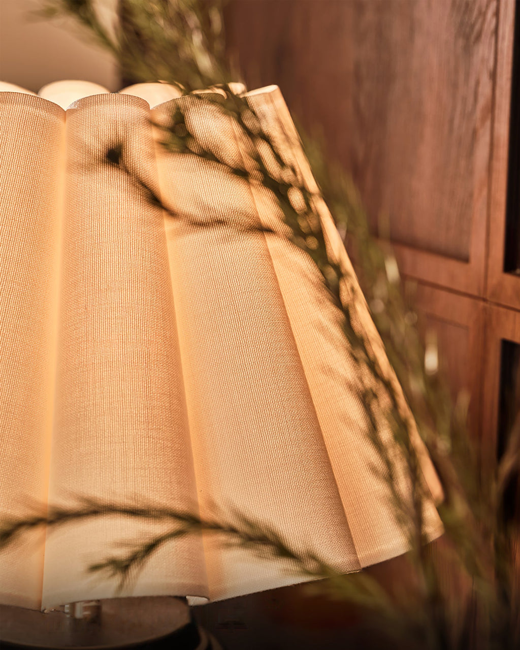 Langley Crest Illuminating Column Lamp