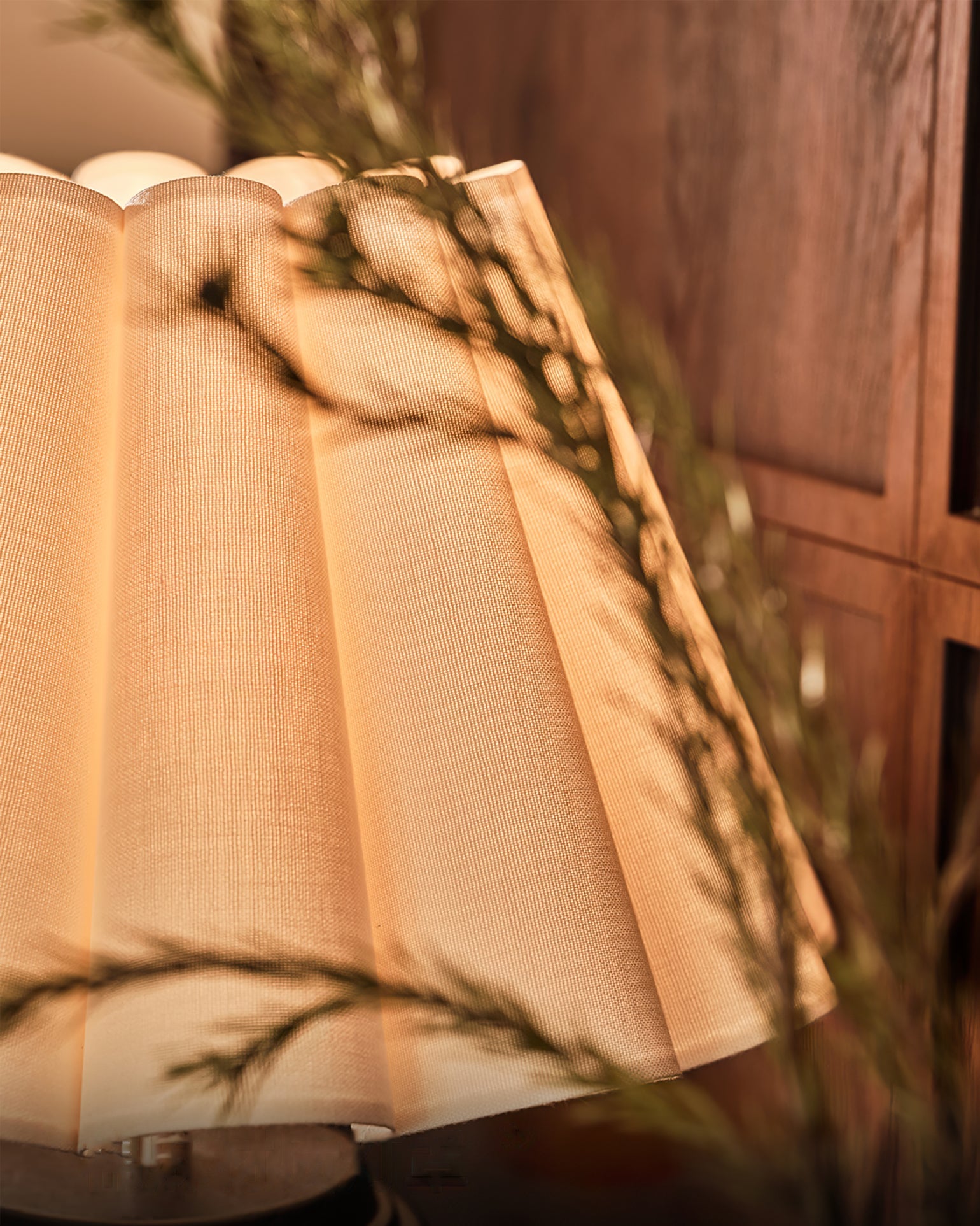 Langley Crest Illuminating Column Lamp