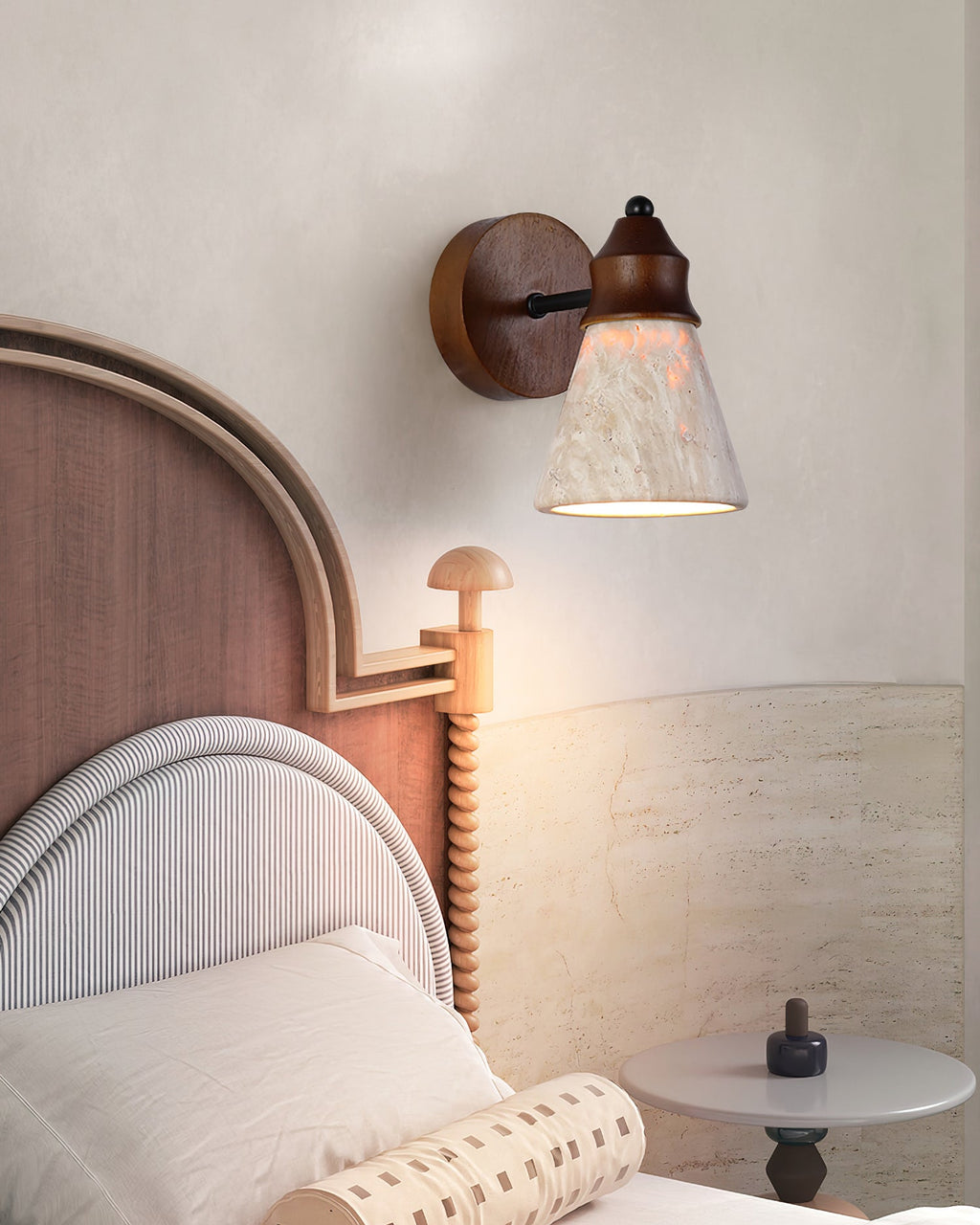 RAVENWOOD AMBER GLOW WALL SCONCE