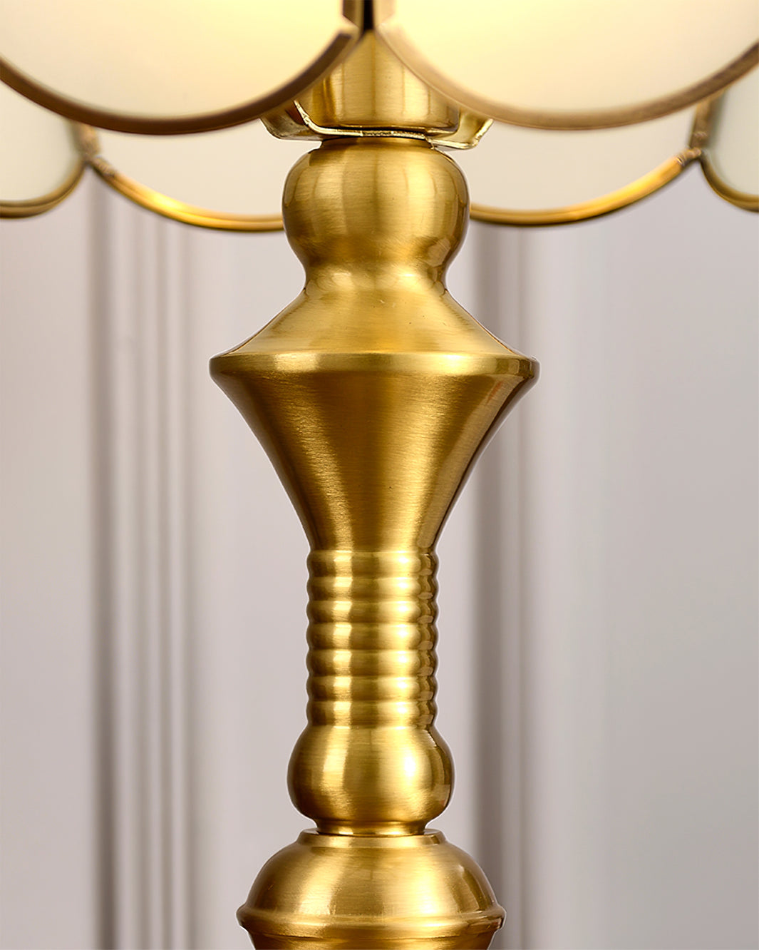 WINTHROP ANTIQUE BRASS ILLUMINATOR