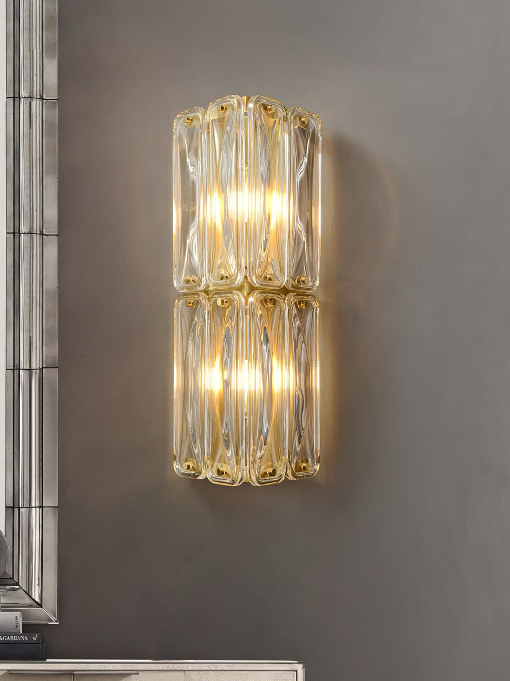 THISTLEDALE TRIANGULAR GLASS APPLIQUE
