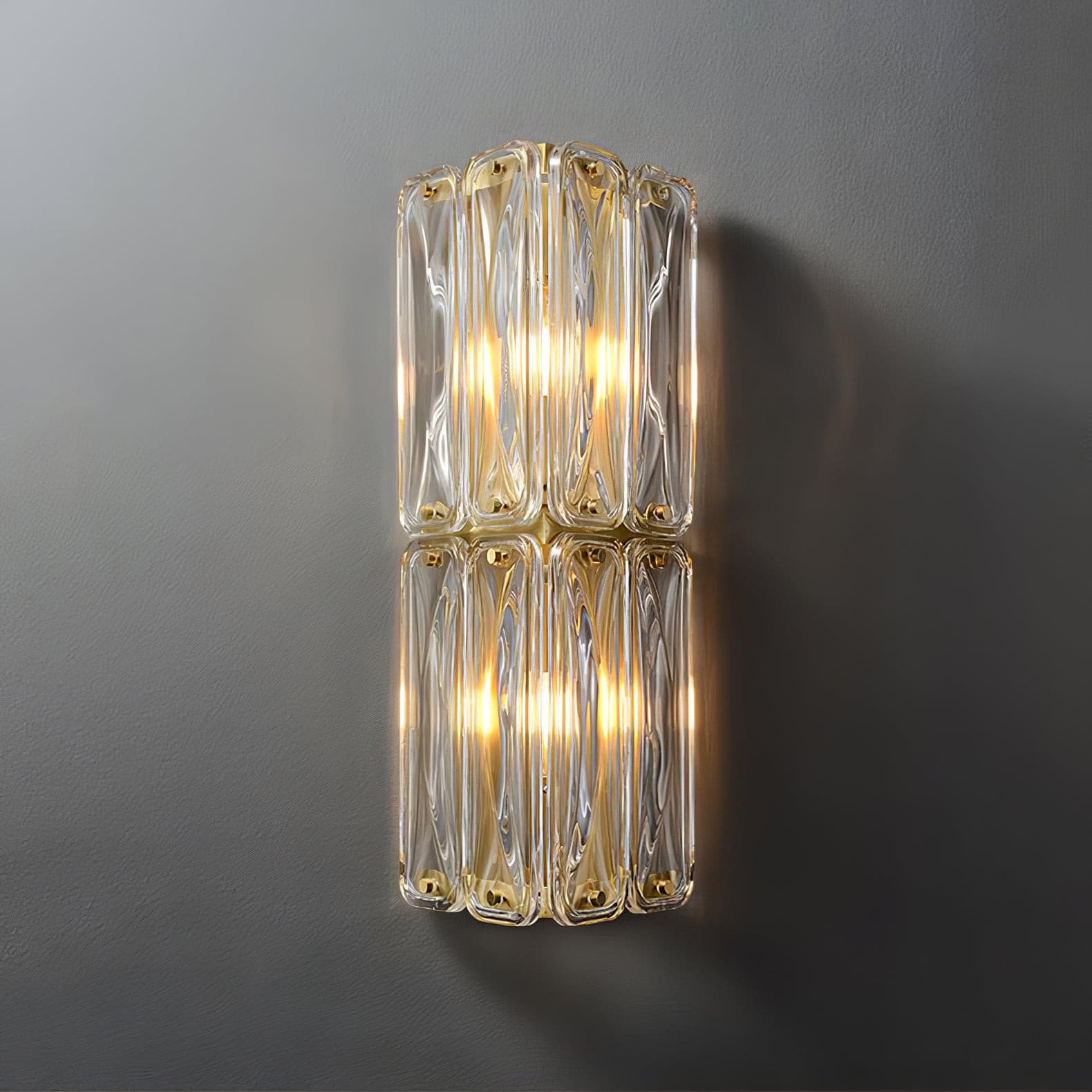 THISTLEDALE TRIANGULAR GLASS APPLIQUE