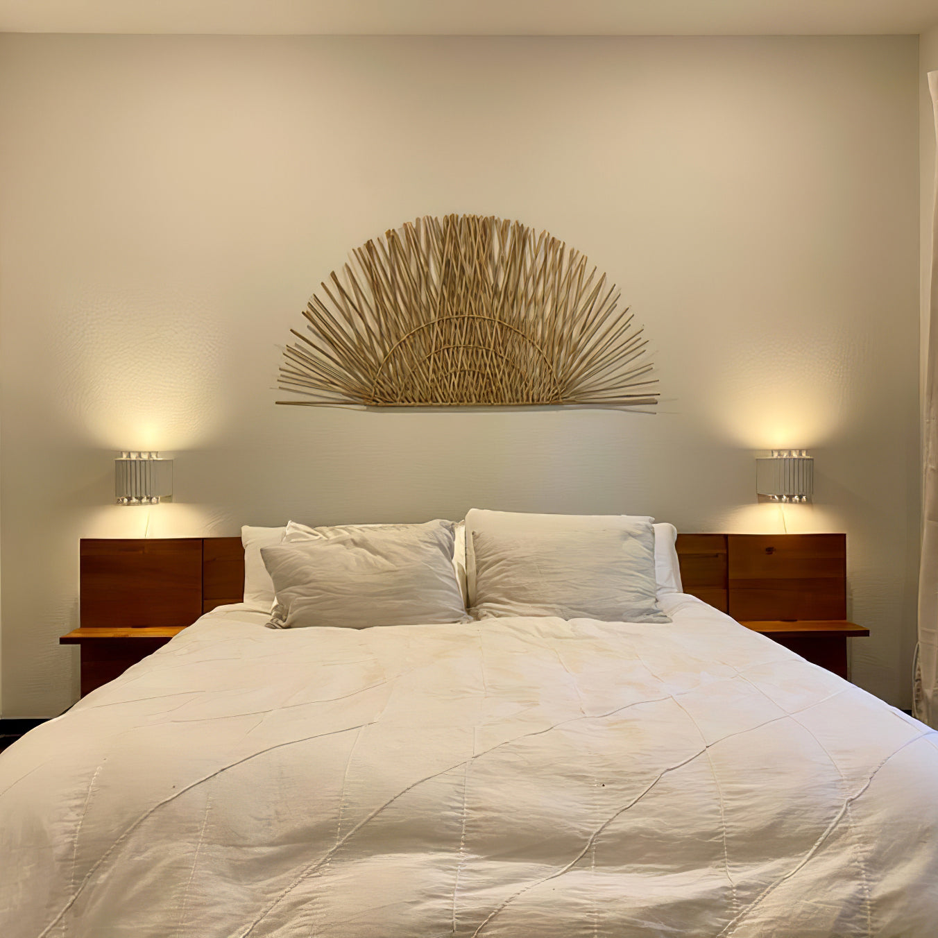 RAVENHALL ILLUMINATED WALL SCONCE
