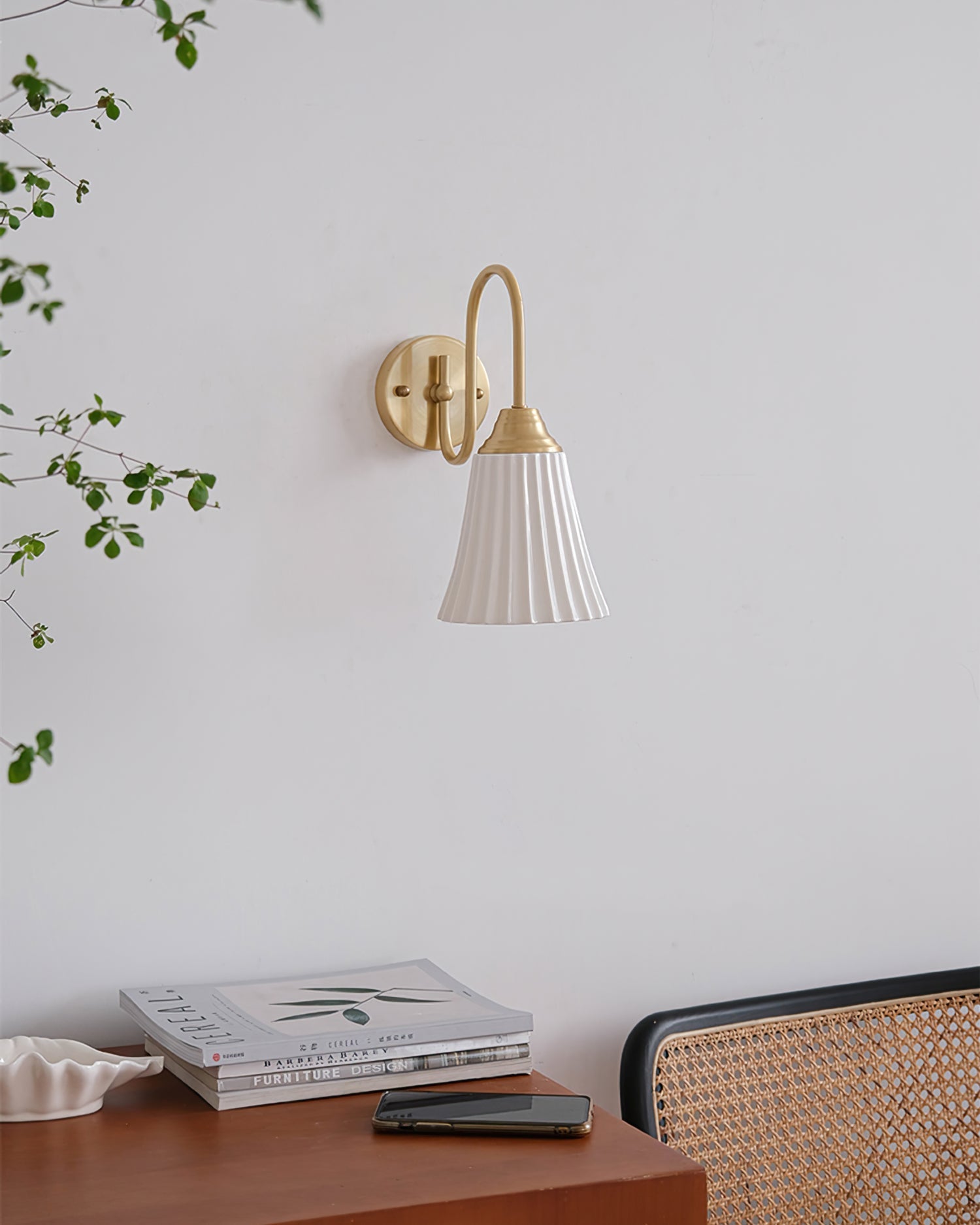 CHARLESTON HORN SHAPED CERAMIC SCONCE