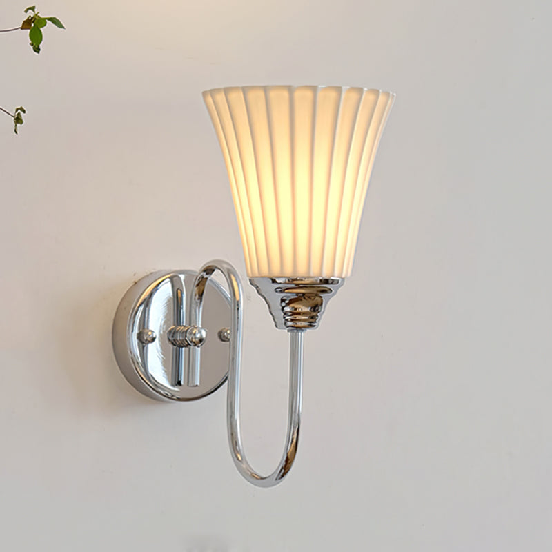 CHARLESTON HORN SHAPED CERAMIC SCONCE