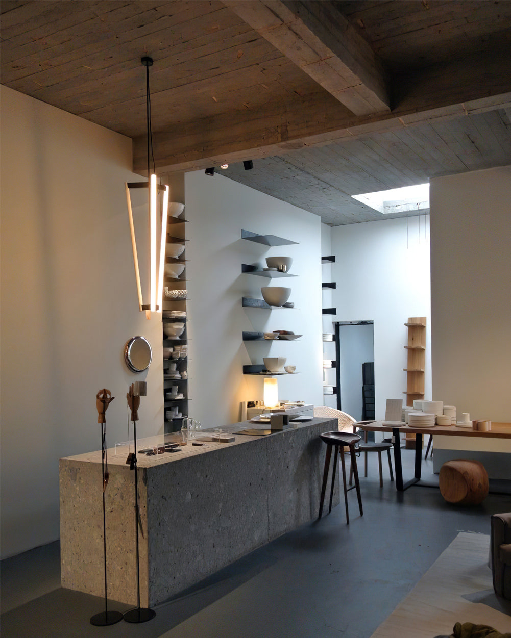 RAVENHALL INDUSTRIAL PIPE CEILING LIGHT
