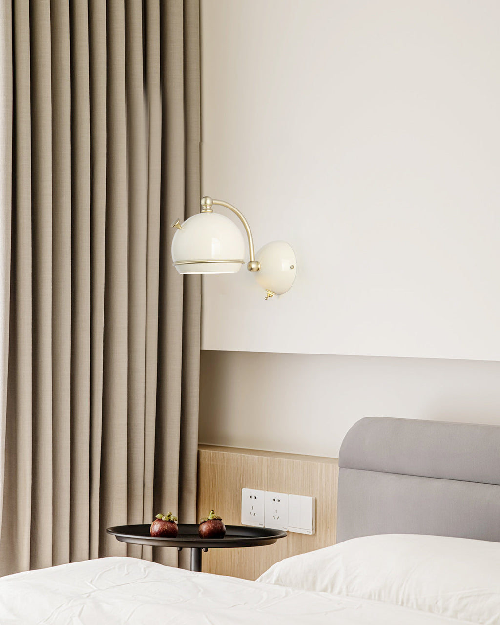 RAVENHALL LUMINAIRE WALL SCONCE