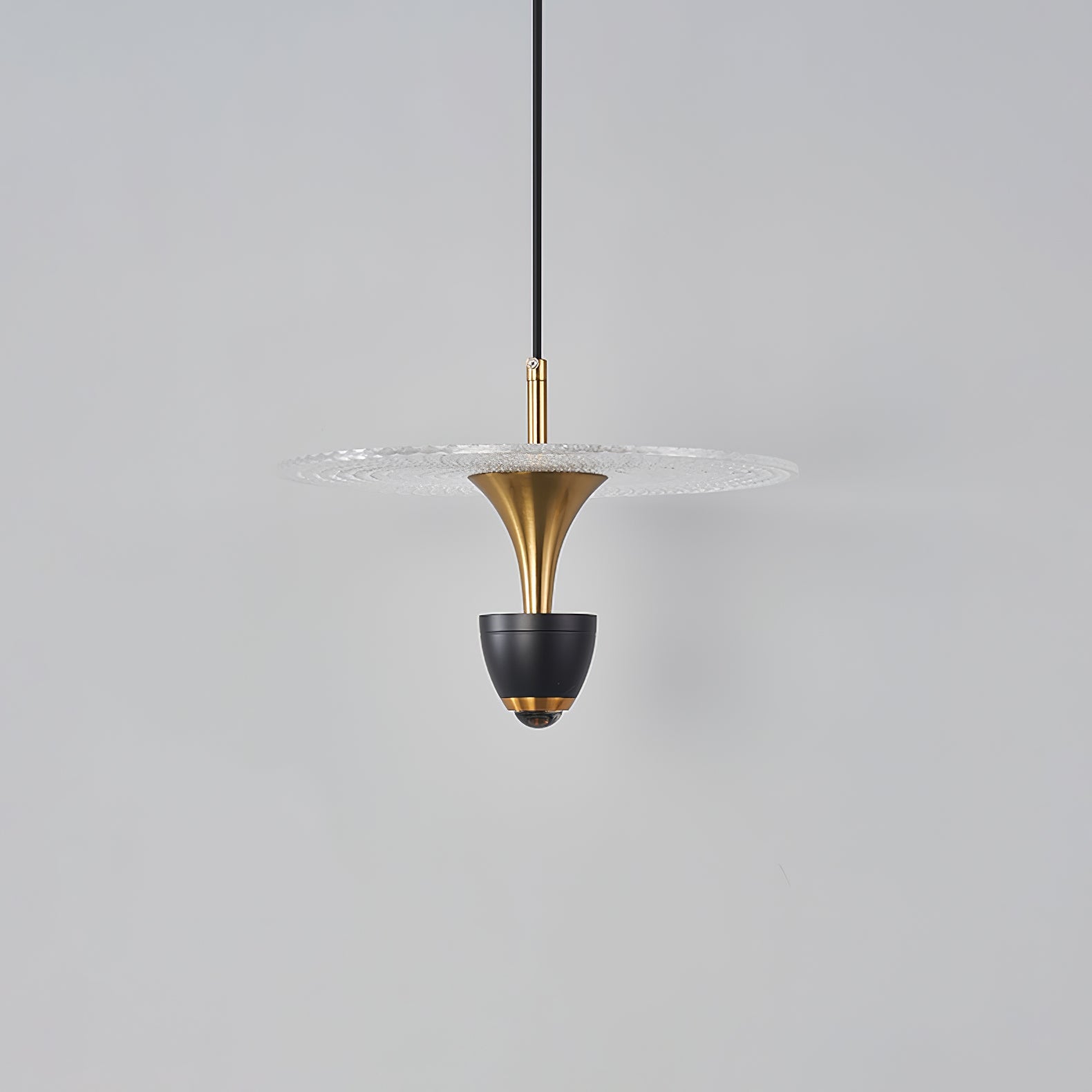 ASTONIA AERODYNAMIC GLASS HANGING LAMP