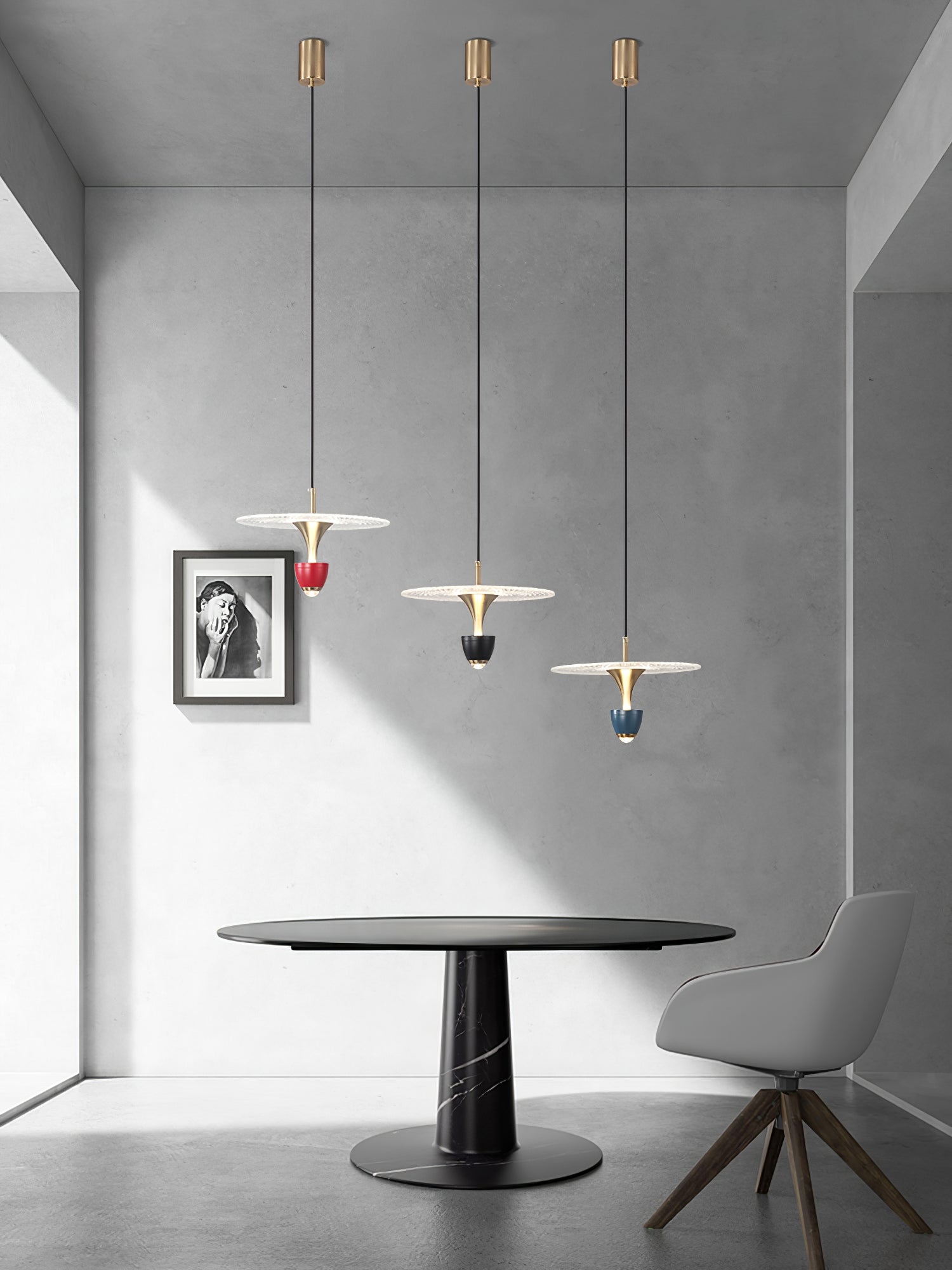 ASTONIA AERODYNAMIC GLASS HANGING LAMP