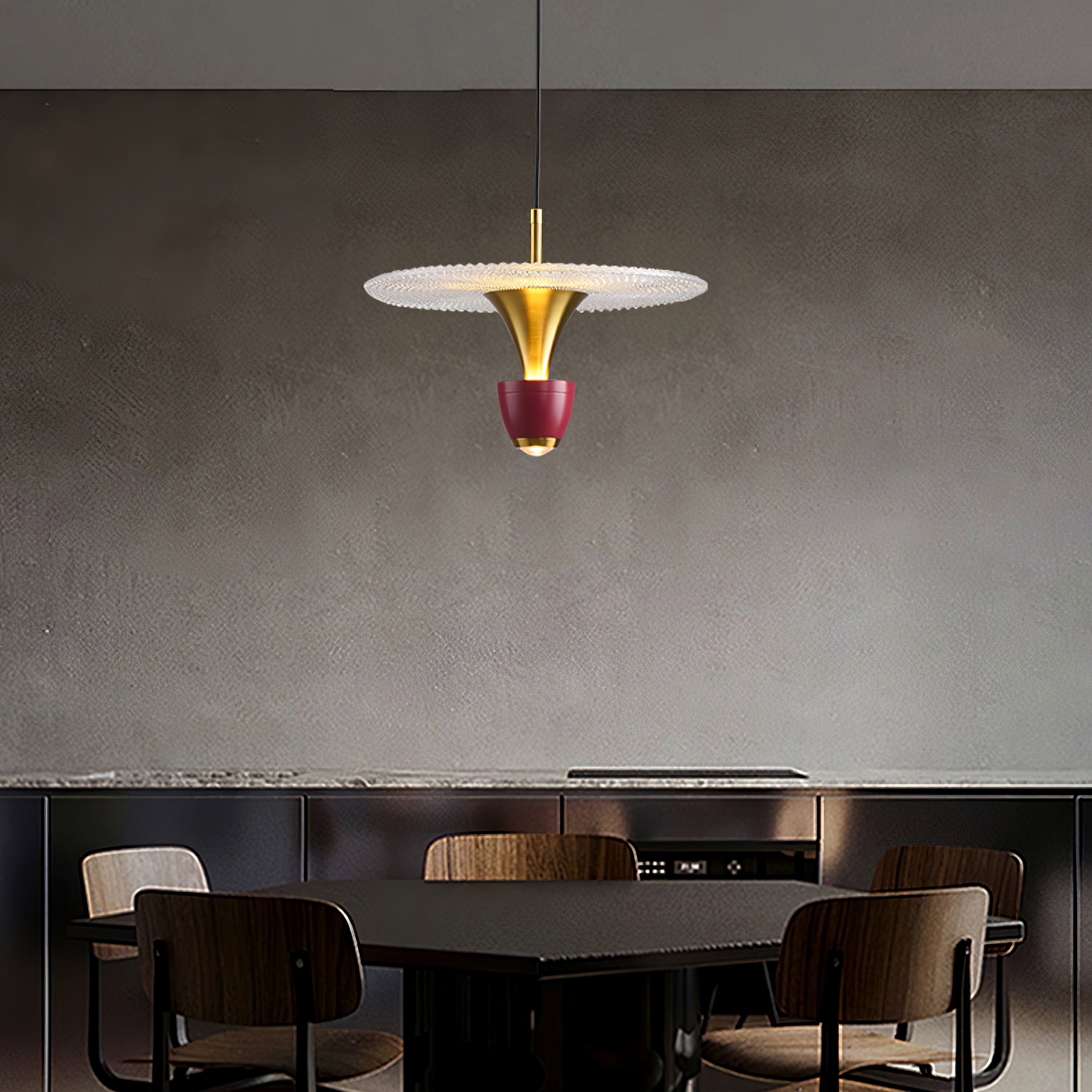 ASTONIA AERODYNAMIC GLASS HANGING LAMP