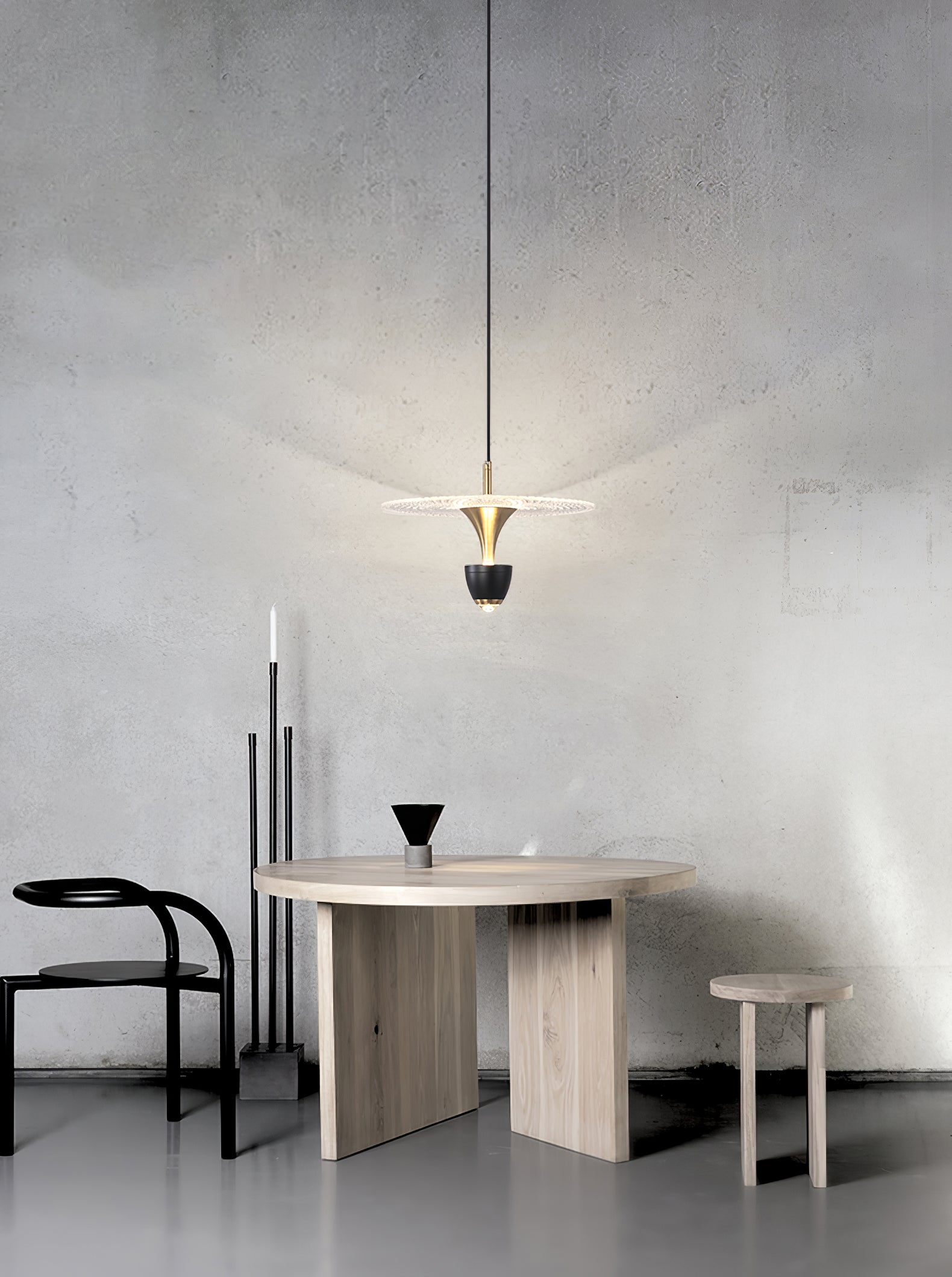 ASTONIA AERODYNAMIC GLASS HANGING LAMP