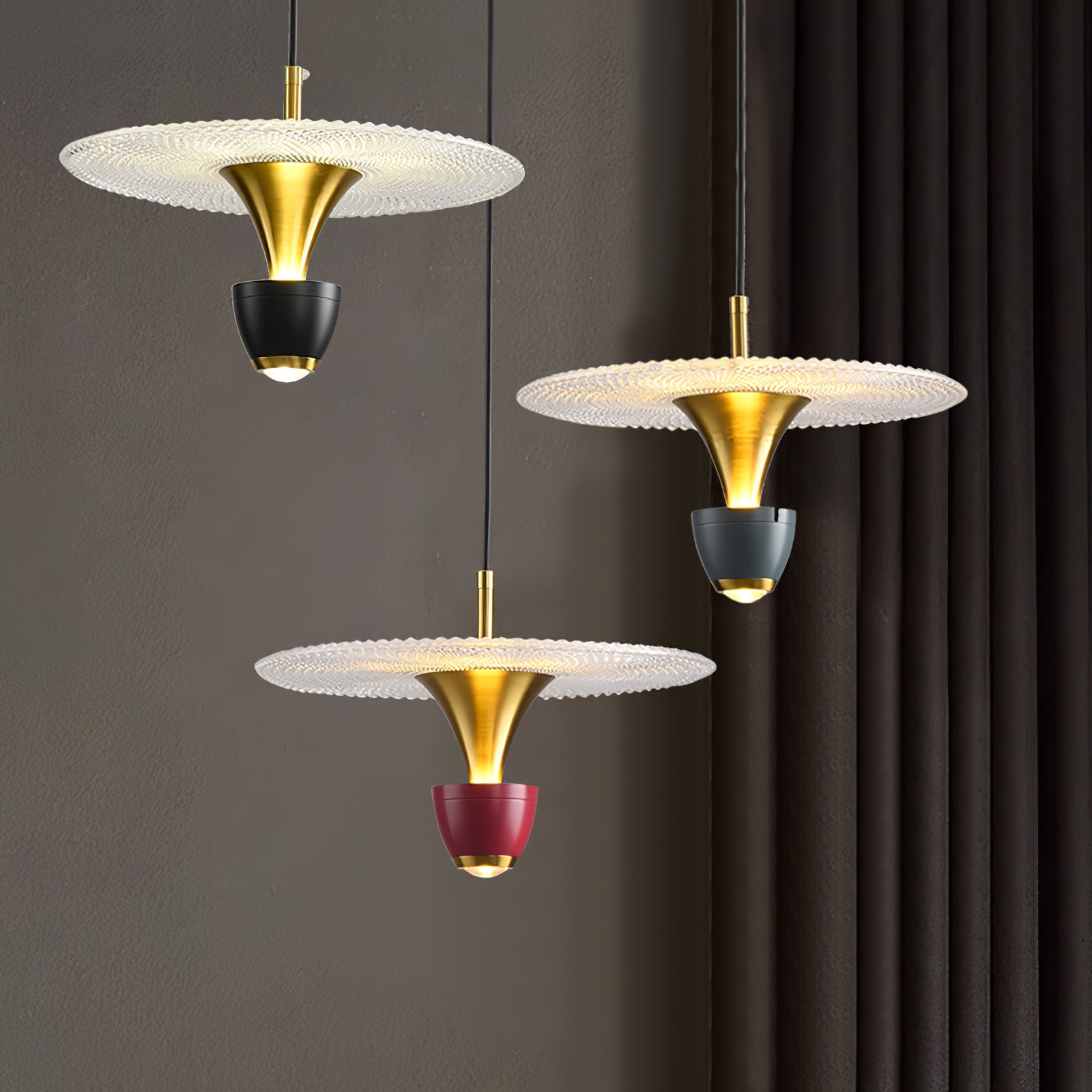 ASTONIA AERODYNAMIC GLASS HANGING LAMP
