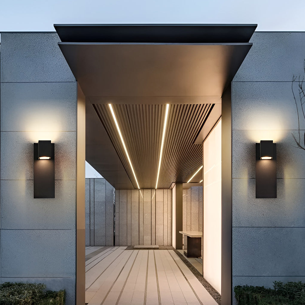 WINDSOR SQUARE AQUA SHIELD WALL LIGHTING