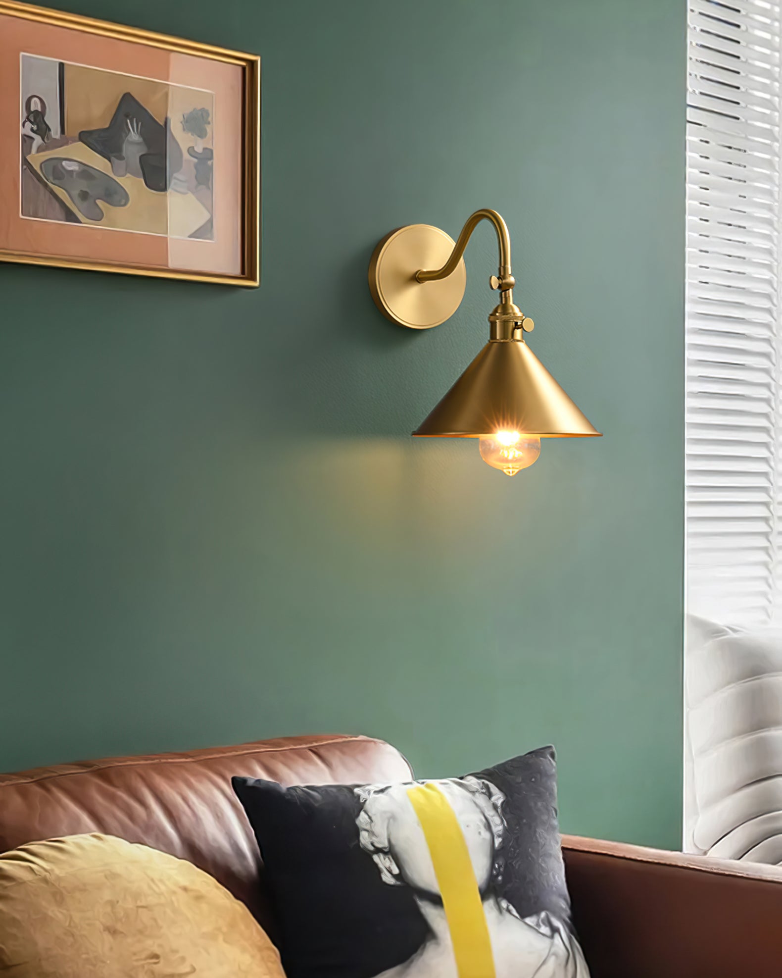 Ravenswood Illuminated Wall Sconce