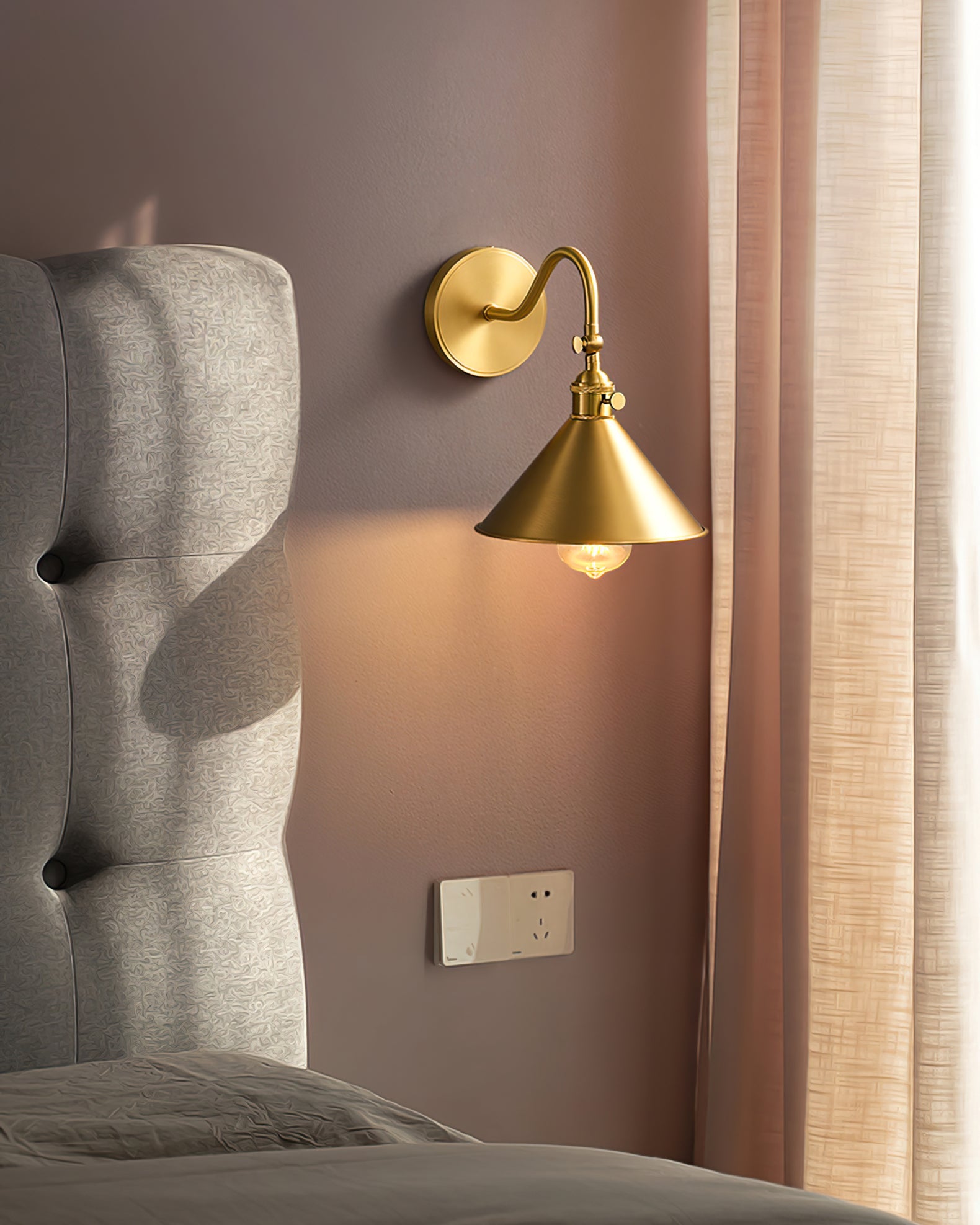 Ravenswood Illuminated Wall Sconce