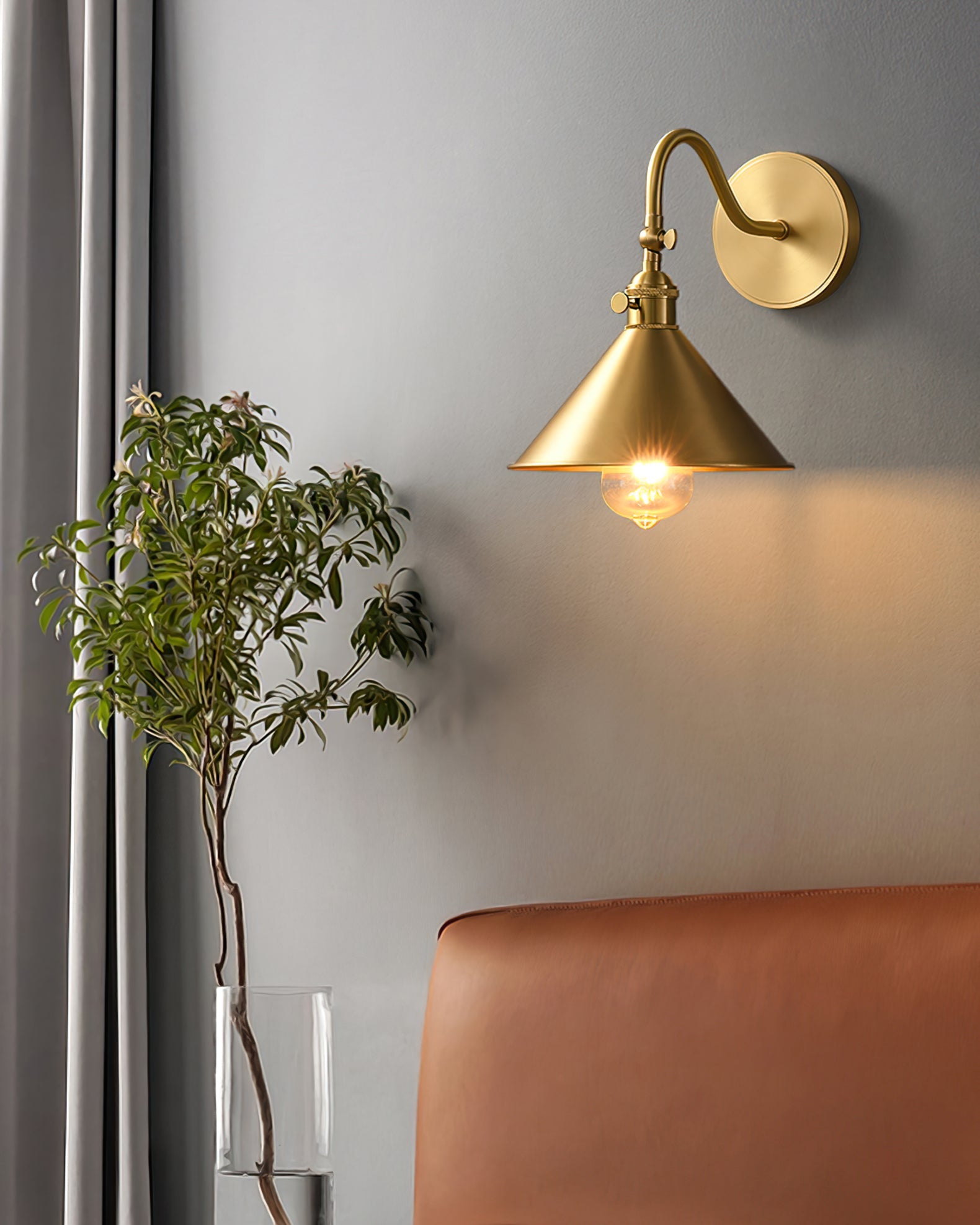 Ravenswood Illuminated Wall Sconce