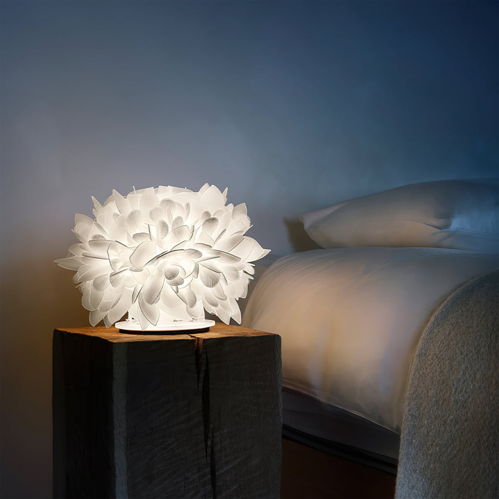 BRAMBLEWOOD LEAF-INSPIRED TABLE LANTERN