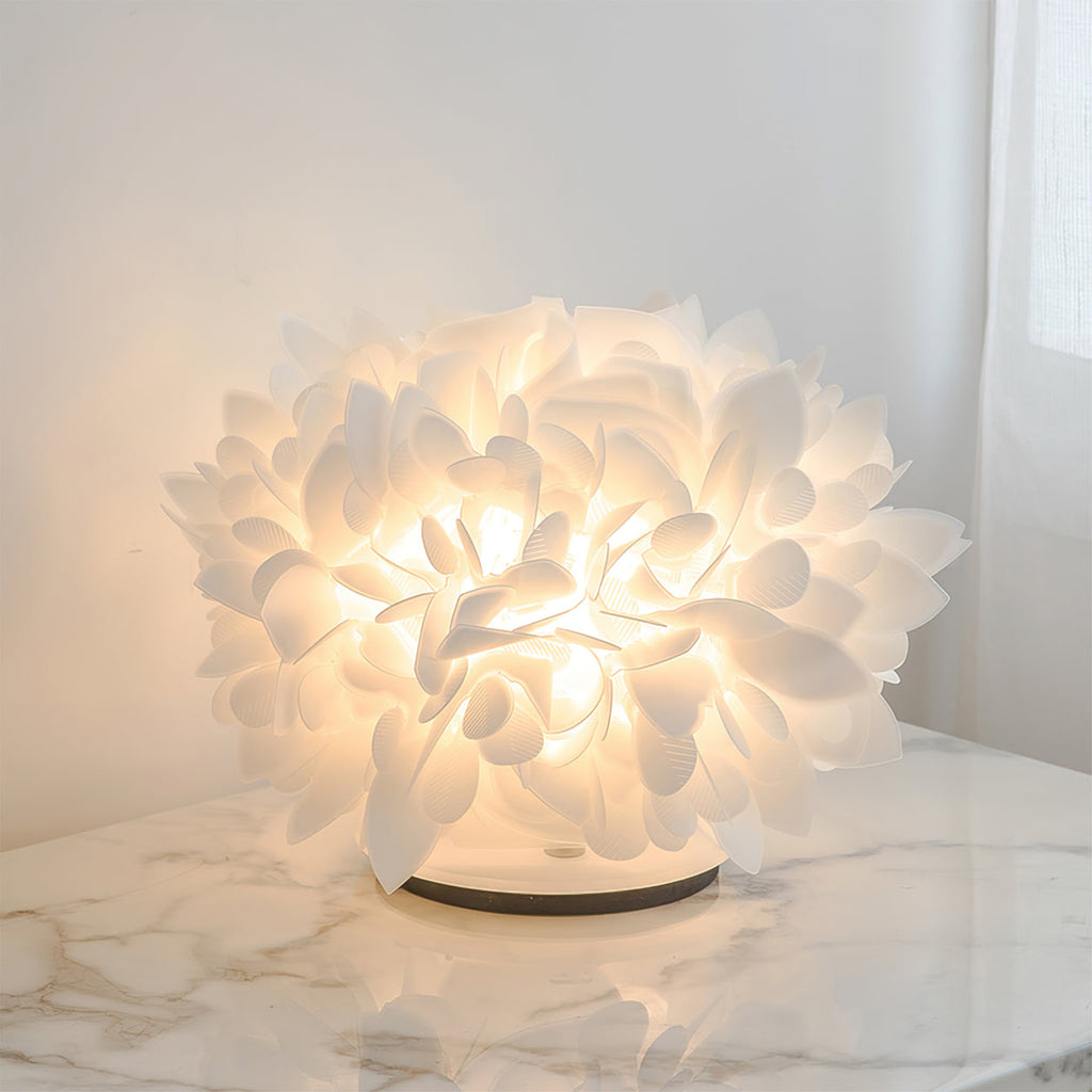BRAMBLEWOOD LEAF-INSPIRED TABLE LANTERN