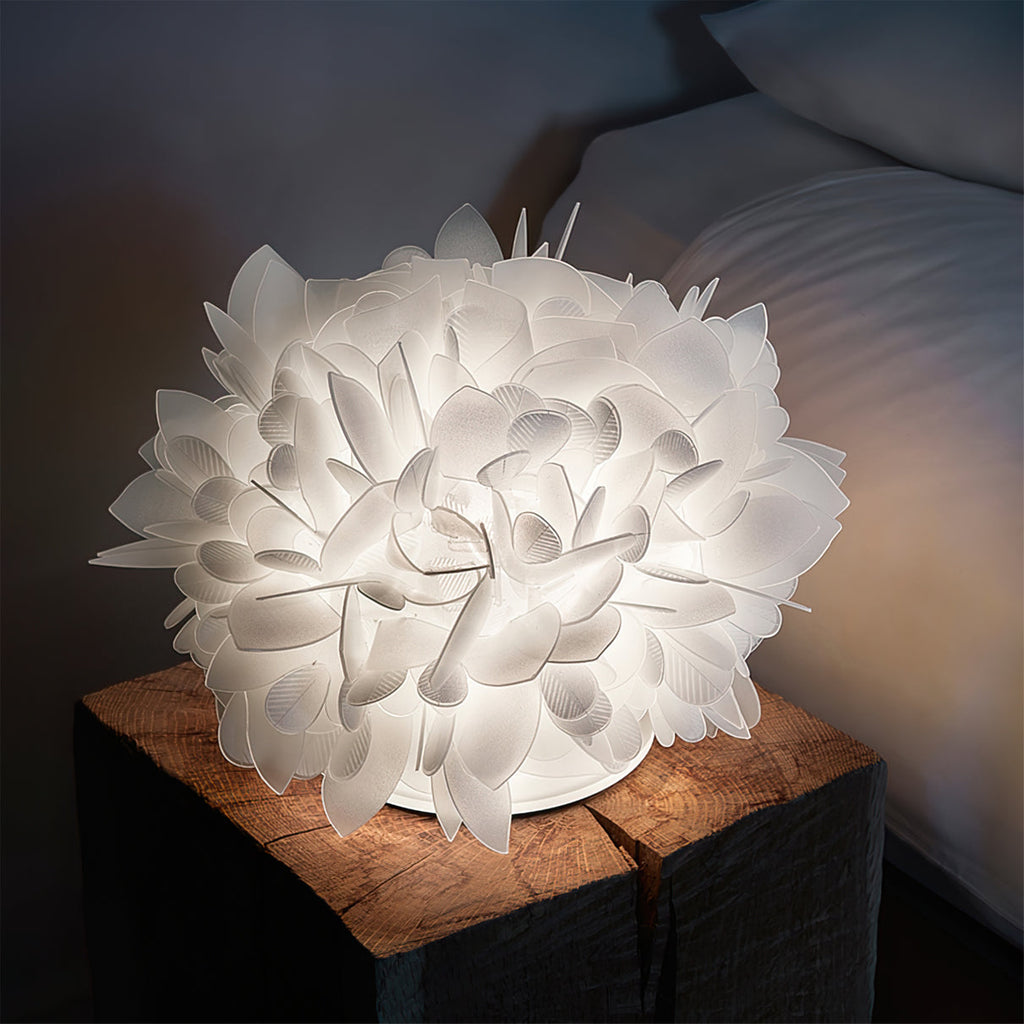 BRAMBLEWOOD LEAF-INSPIRED TABLE LANTERN