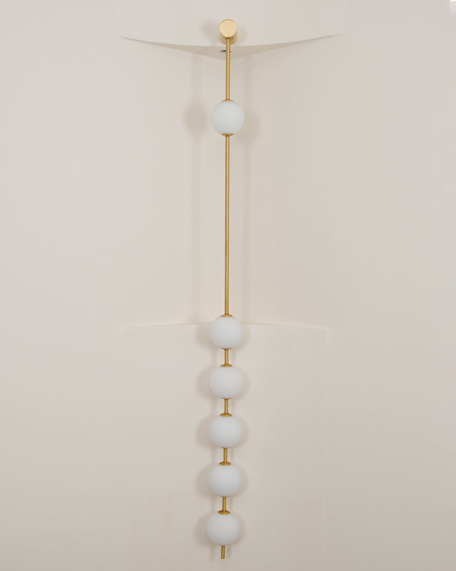 WINDSOR SPHERE MURAL LANTERN