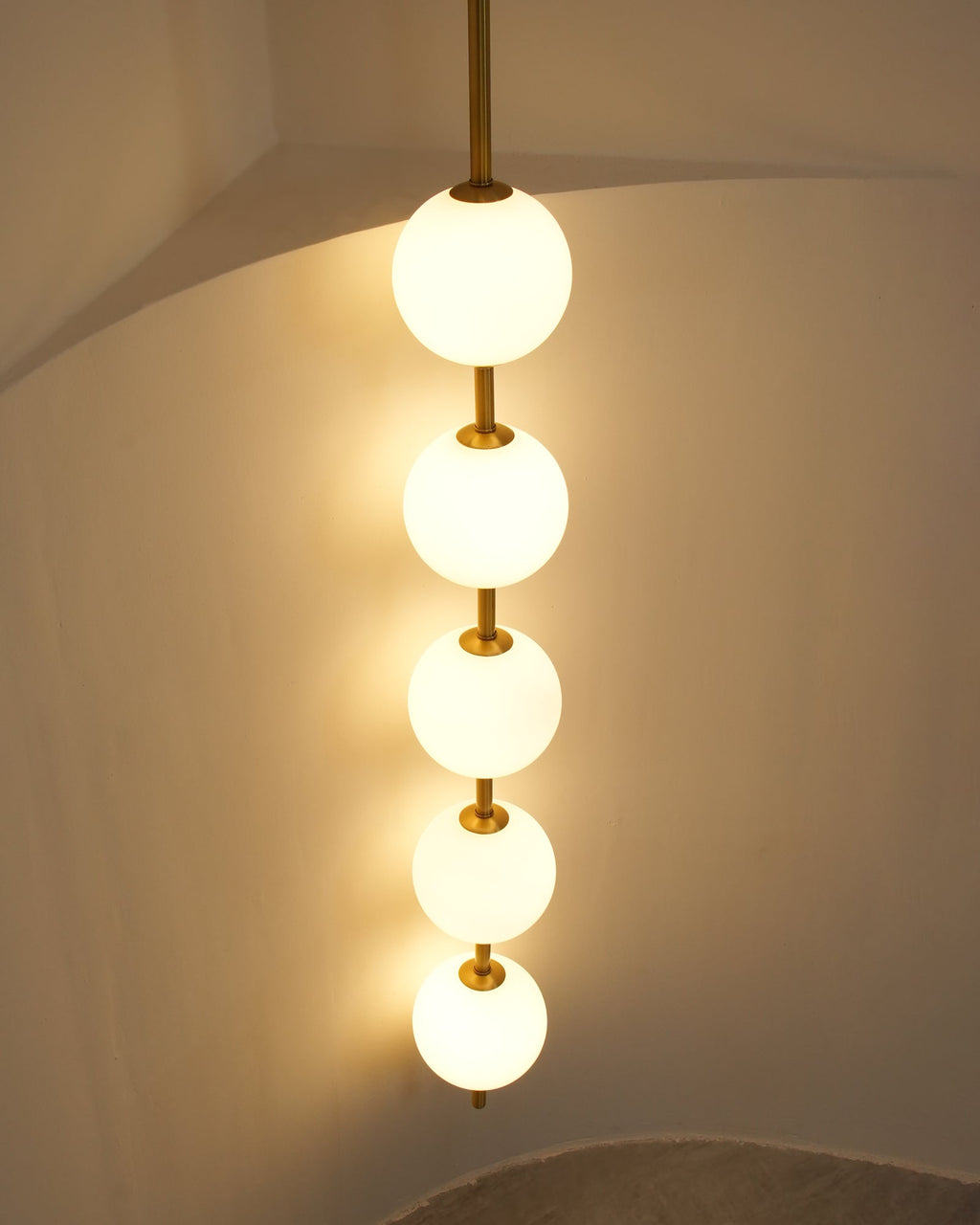 WINDSOR SPHERE MURAL LANTERN