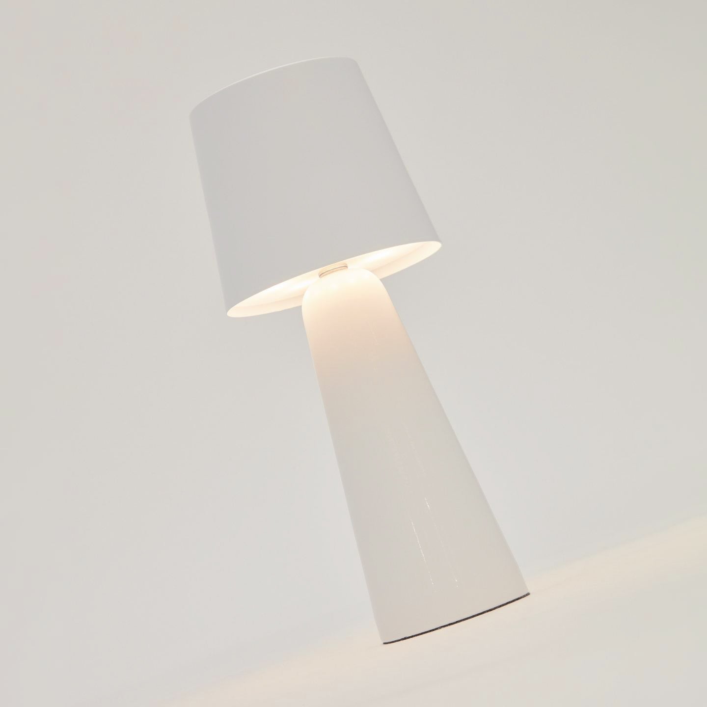 Chesterfield Radiance Table Illumination