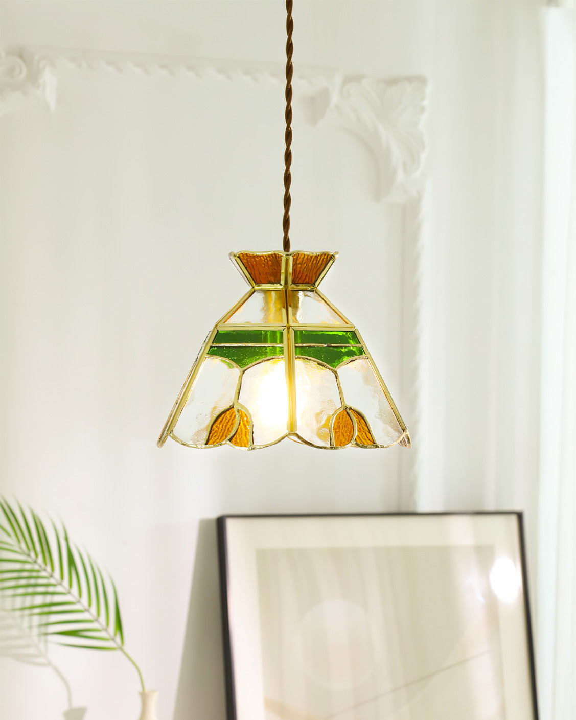WINTHORPE CRYSTAL DRUM PENDANT