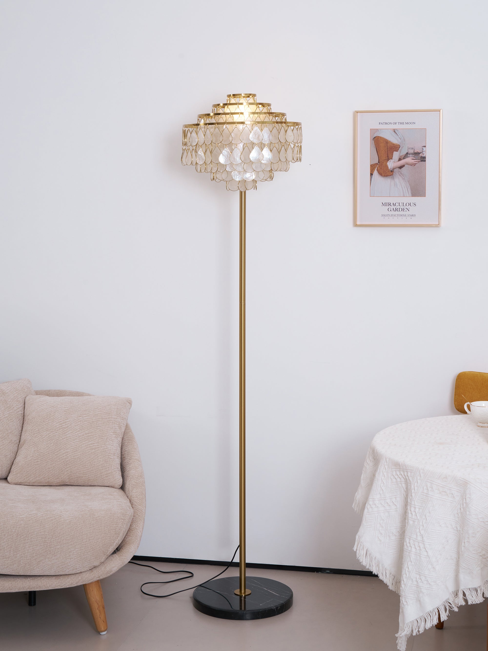 MERIDIAN PEARLIZED CONCH FLOOR LANTERN