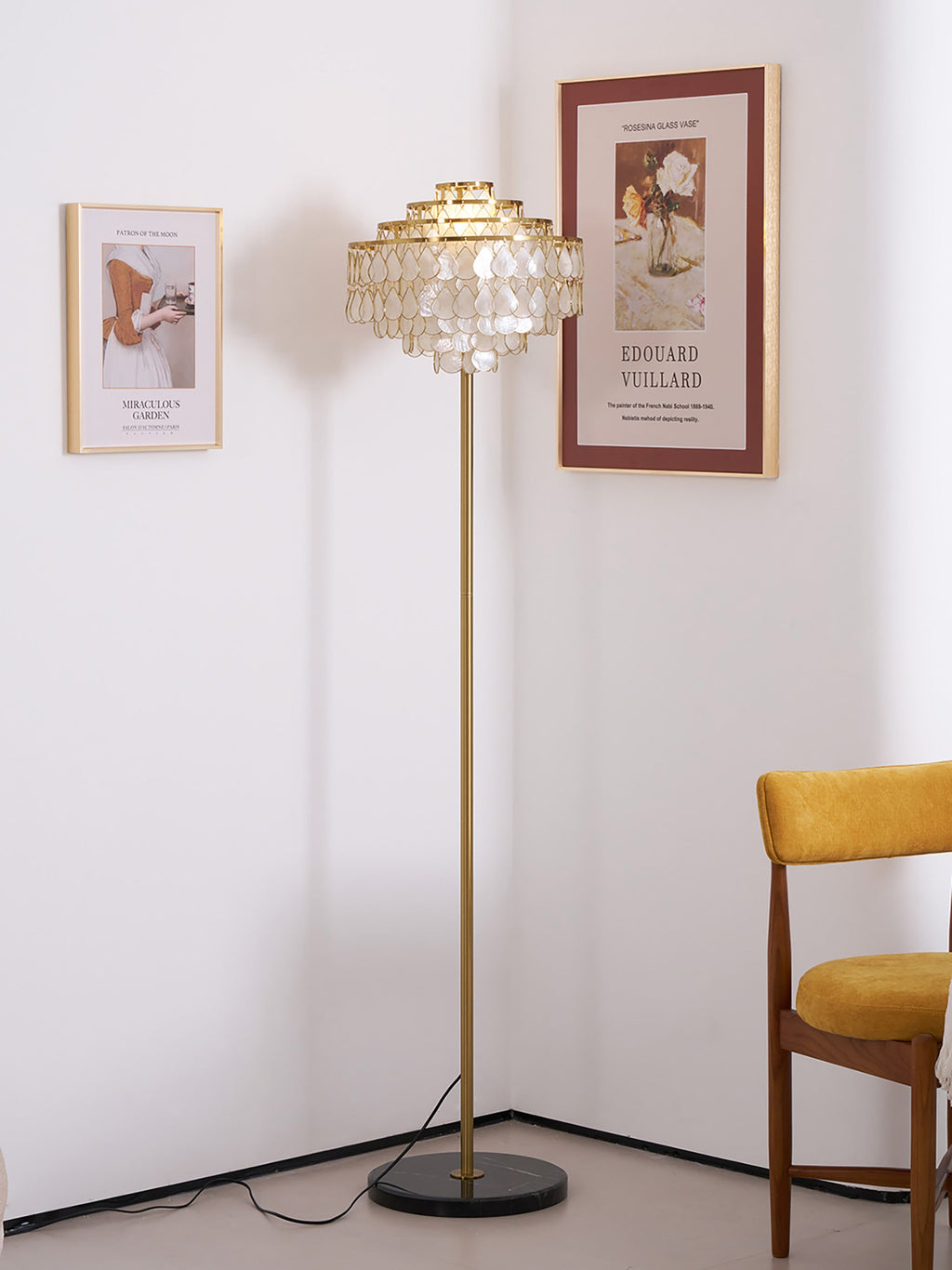 MERIDIAN PEARLIZED CONCH FLOOR LANTERN