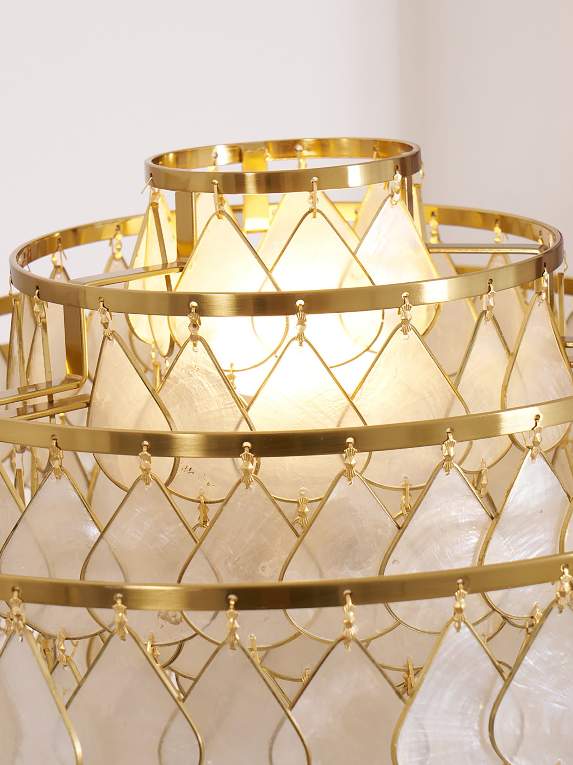 MERIDIAN PEARLIZED CONCH FLOOR LANTERN