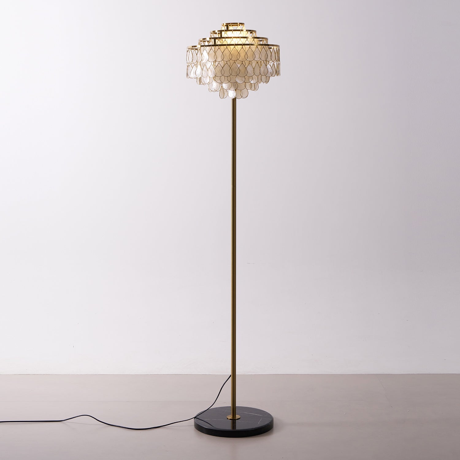 MERIDIAN PEARLIZED CONCH FLOOR LANTERN