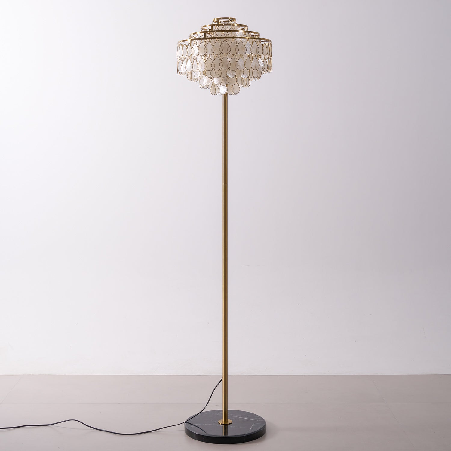 MERIDIAN PEARLIZED CONCH FLOOR LANTERN
