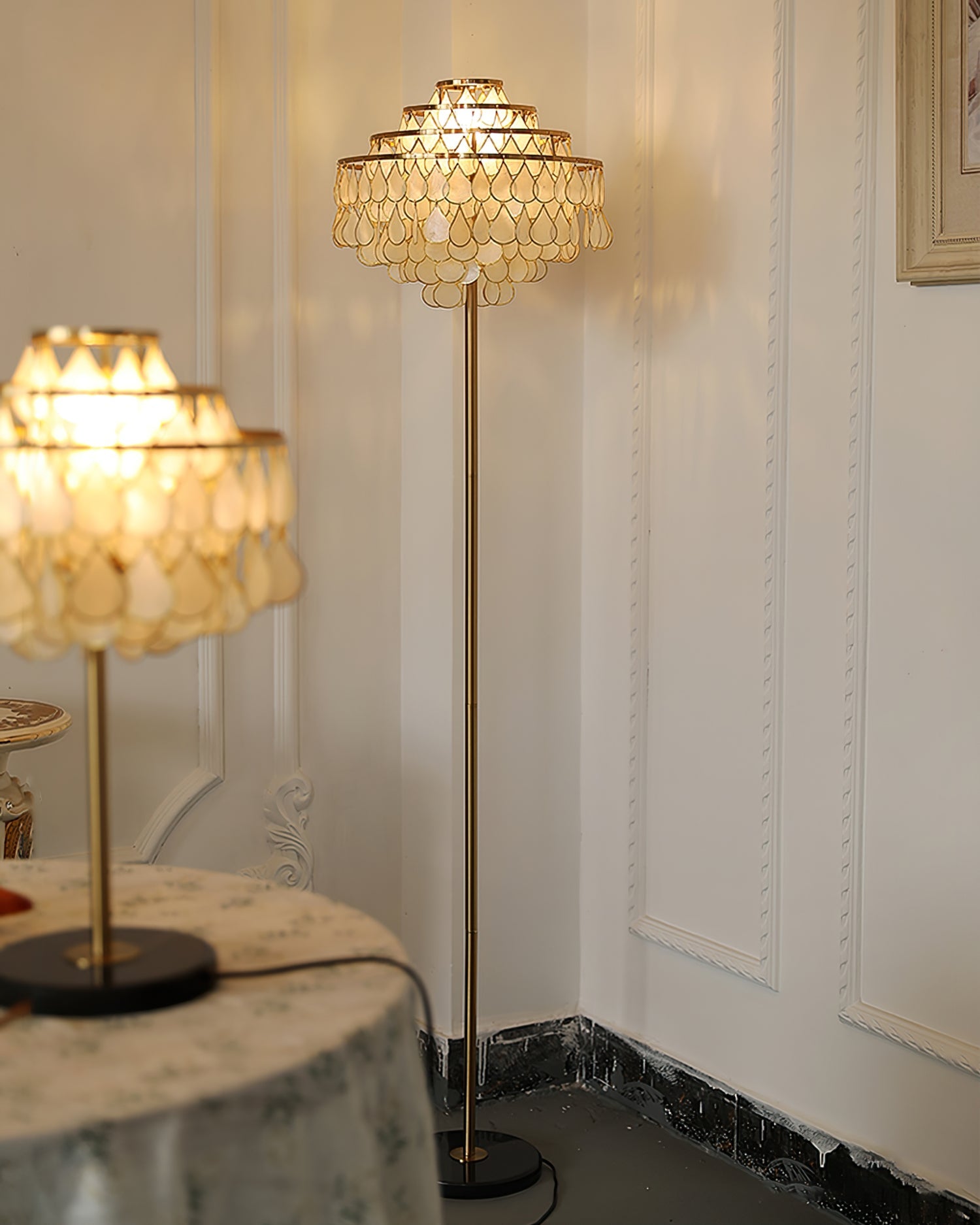 MERIDIAN PEARLIZED CONCH FLOOR LANTERN