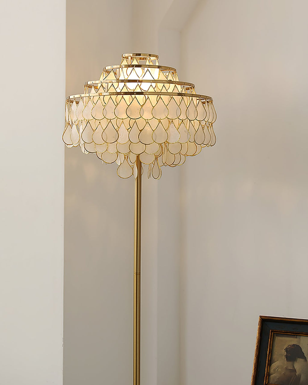 MERIDIAN PEARLIZED CONCH FLOOR LANTERN