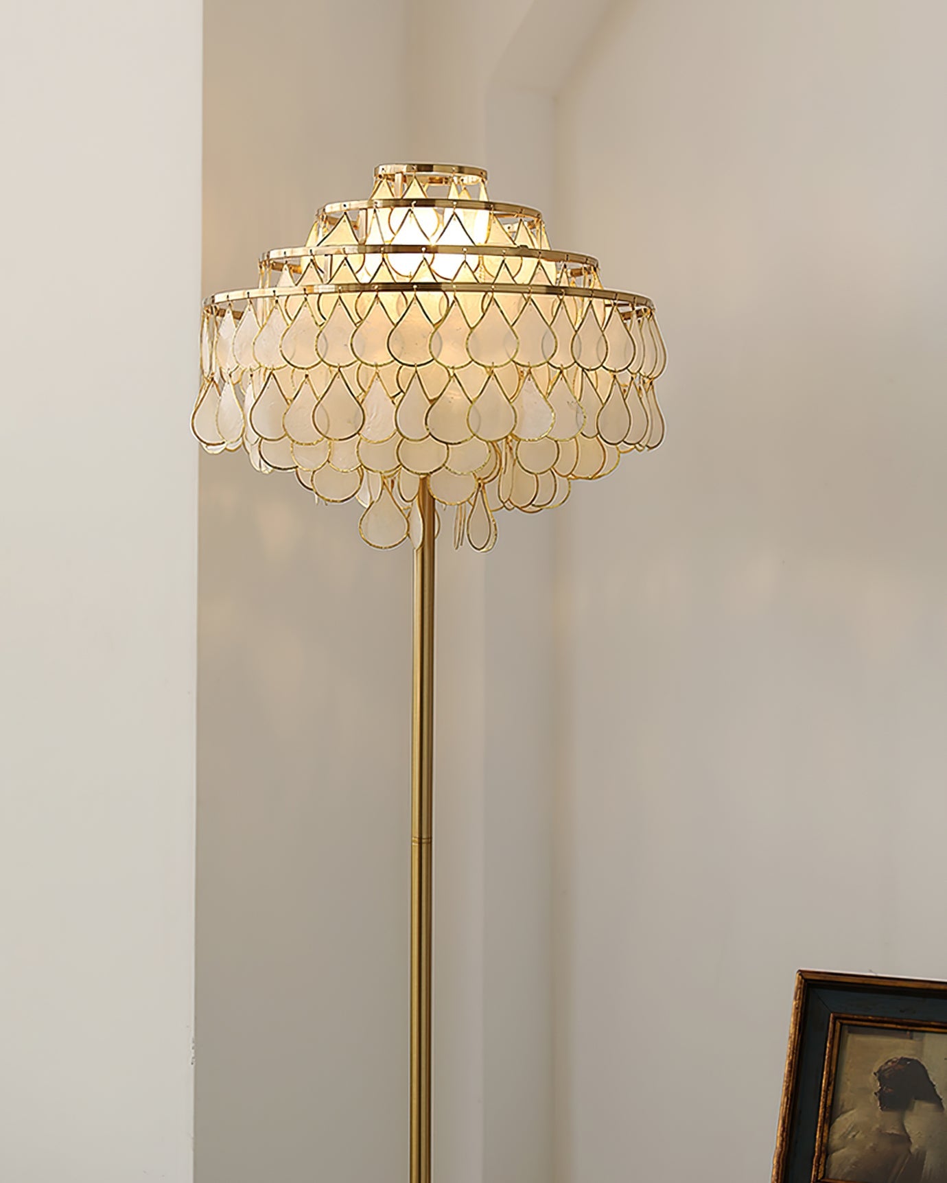 MERIDIAN PEARLIZED CONCH FLOOR LANTERN