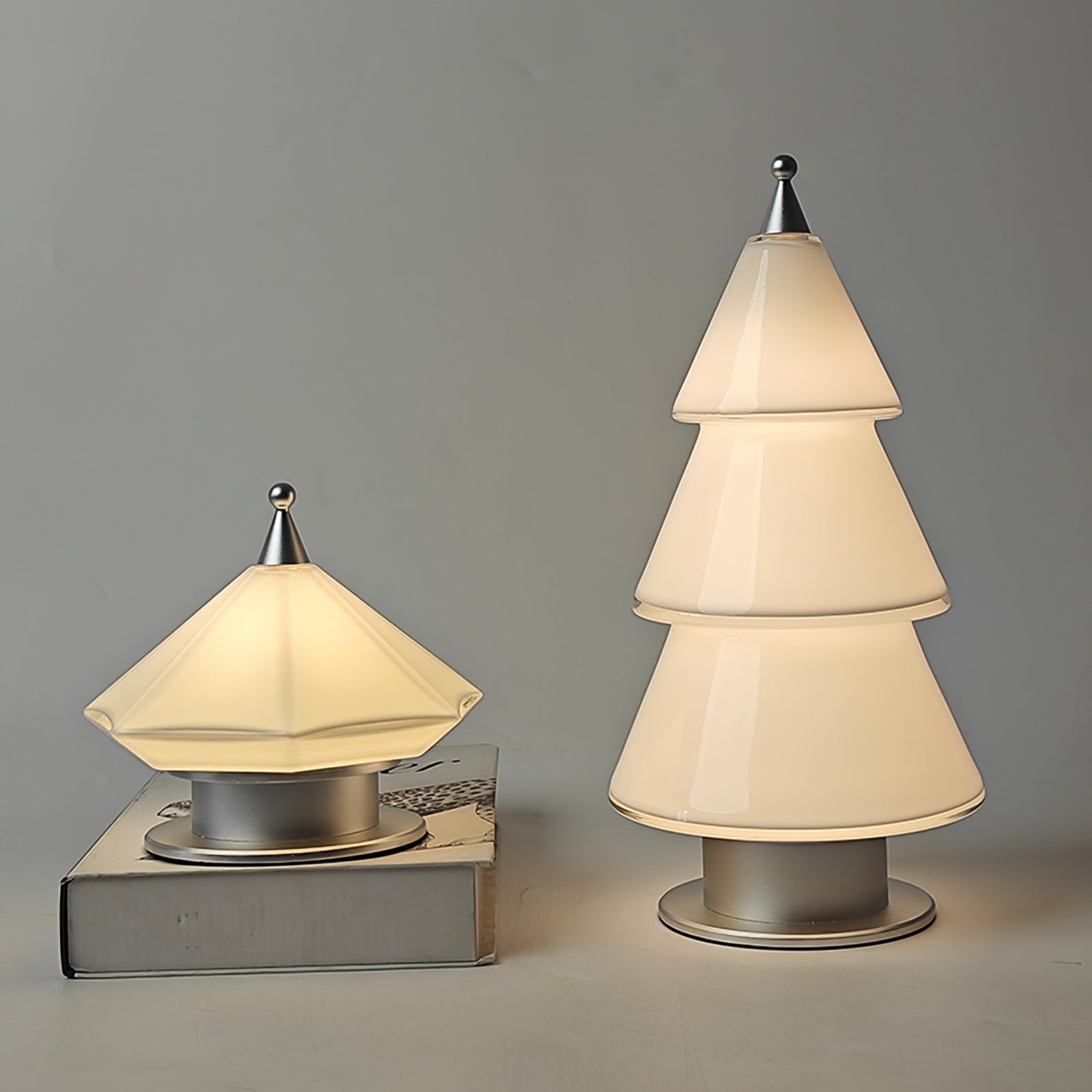 WINTHROP LUMINOUS ORB TABLE LIGHT