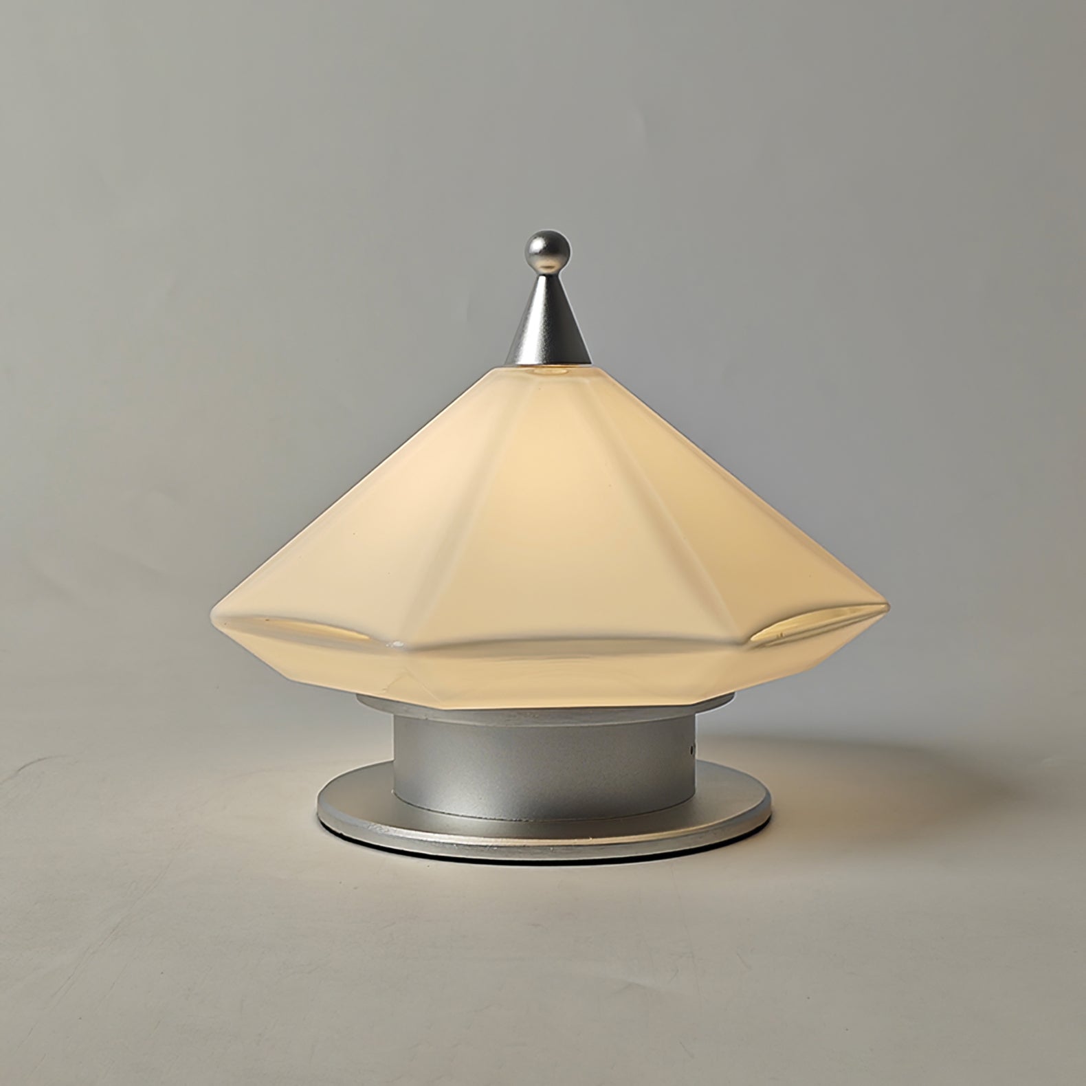 WINTHROP LUMINOUS ORB TABLE LIGHT