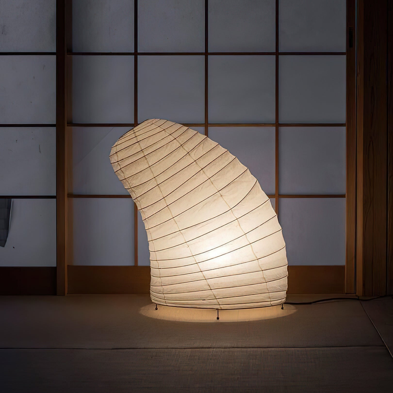 FARNWORTH PAPER LATTICE TABLE LAMP