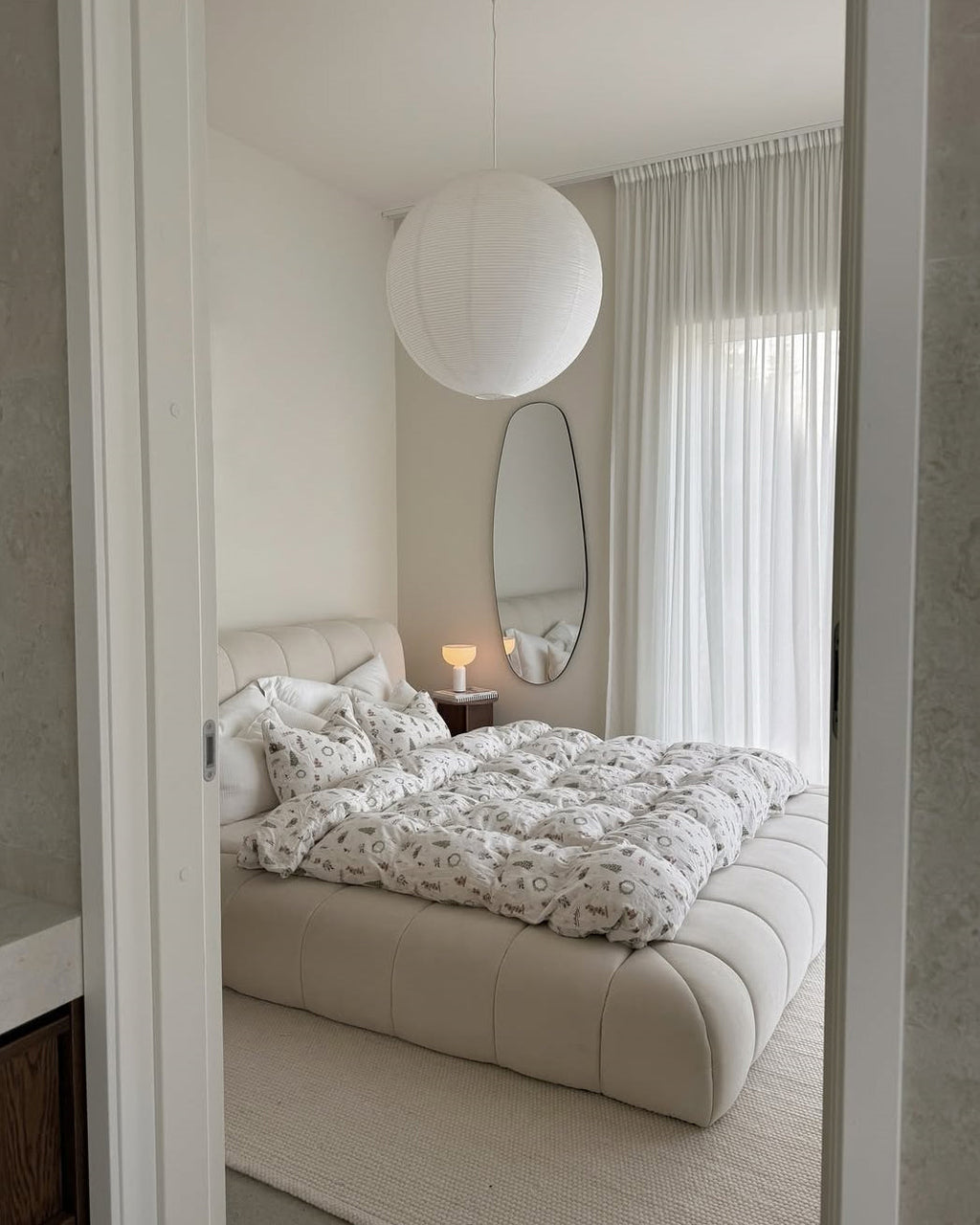 CHARLESTON PETAL PENDANT LIGHT
