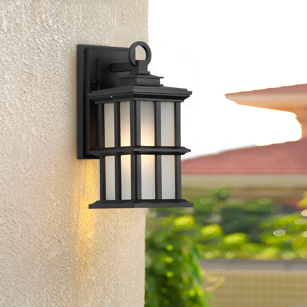 WINDSOR BLACK ALUMINUM OUTDOOR WALL LANTERN