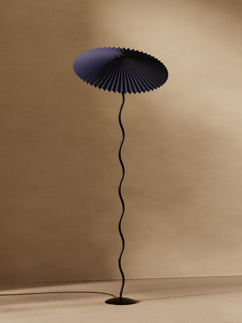 FENWICK CURVILINEAR PLEATED LAMP