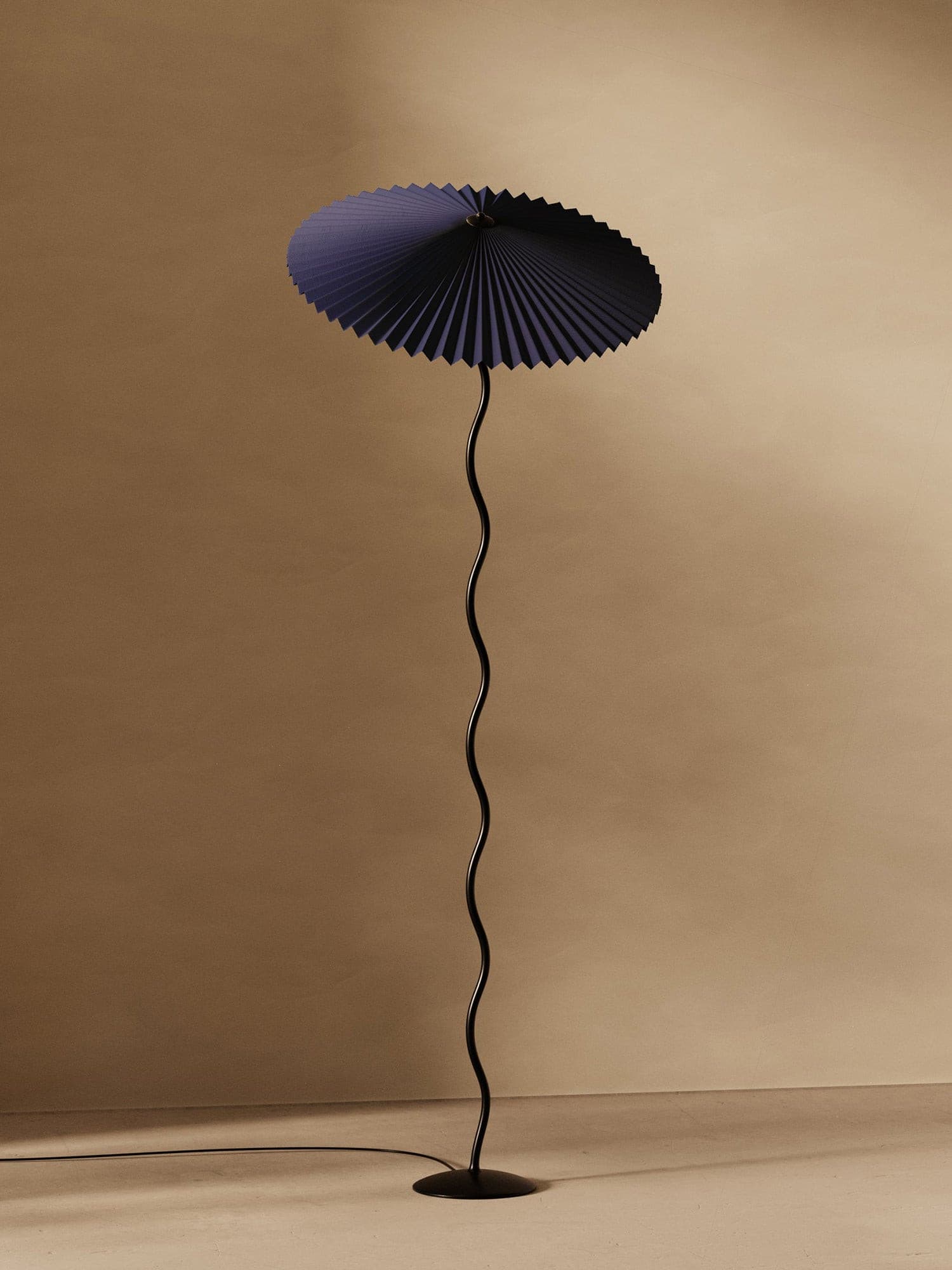 FENWICK CURVILINEAR PLEATED LAMP